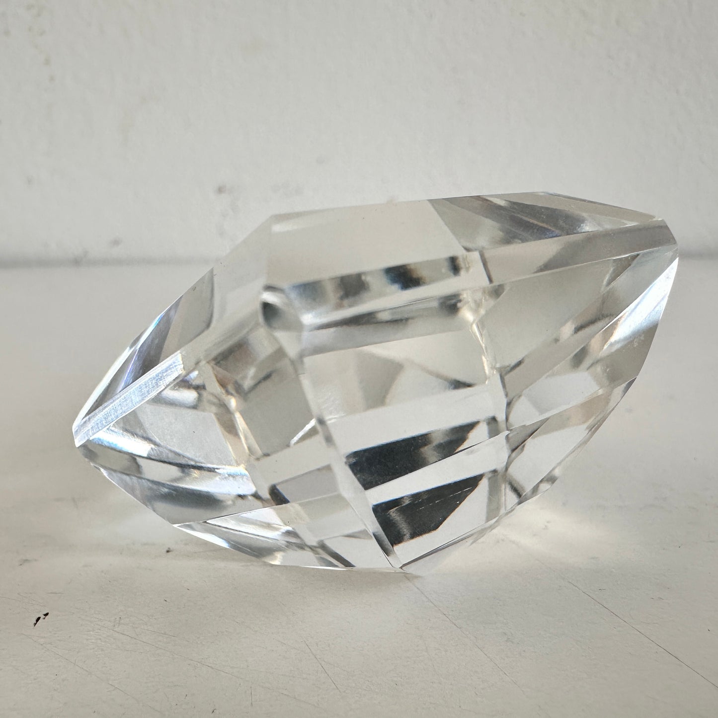 OB053 LITTLE GLASS PYRAMID OBJECT