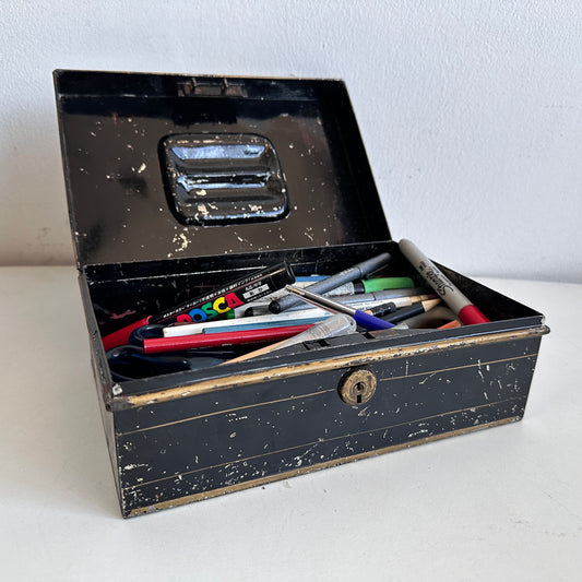 OB068 BLACK ANTIQUE CASH BOX