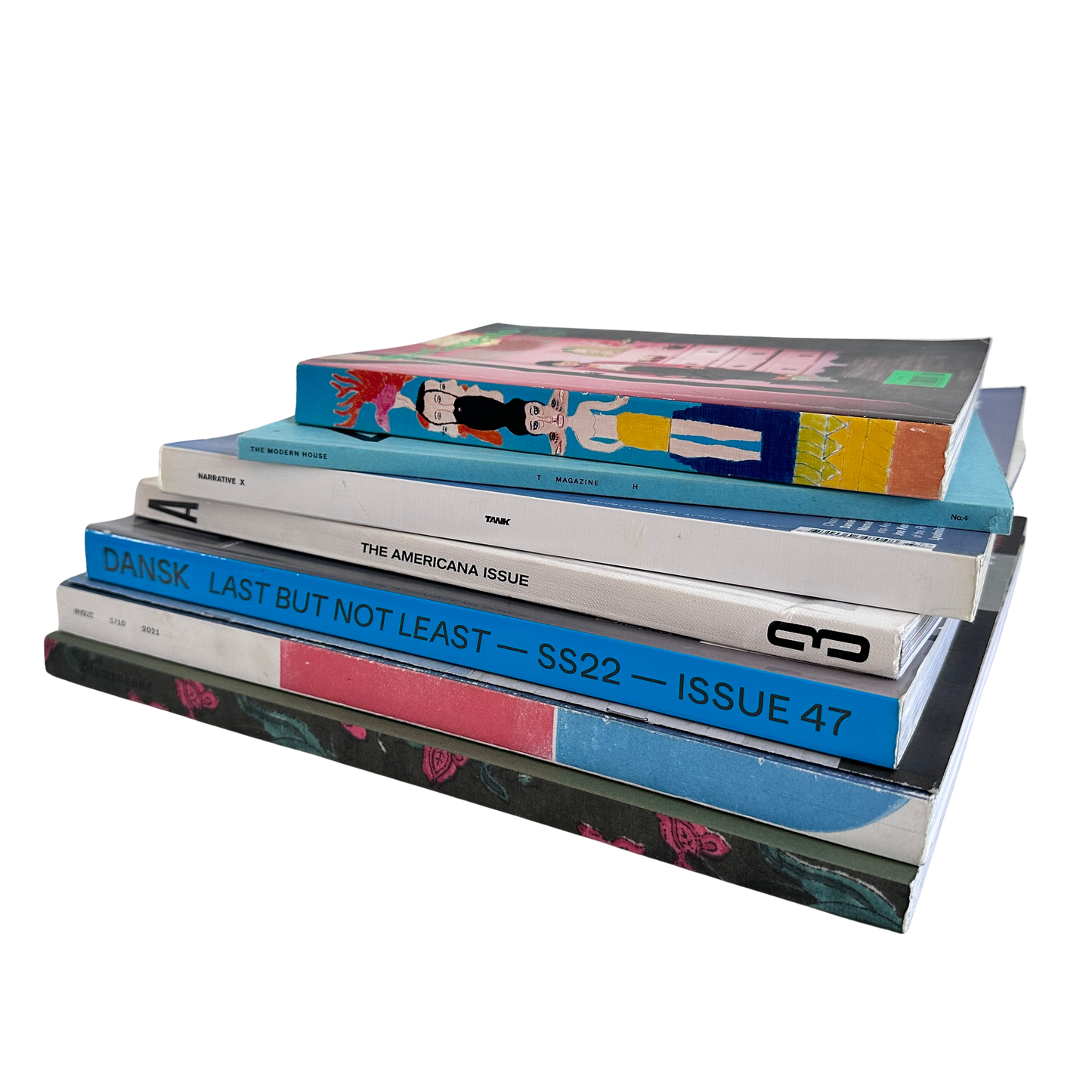 OB069 STACK OF ART AND FASHION MAGAZINES