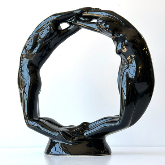 OB081 CIRCLE OF LOVE SCULPTURE