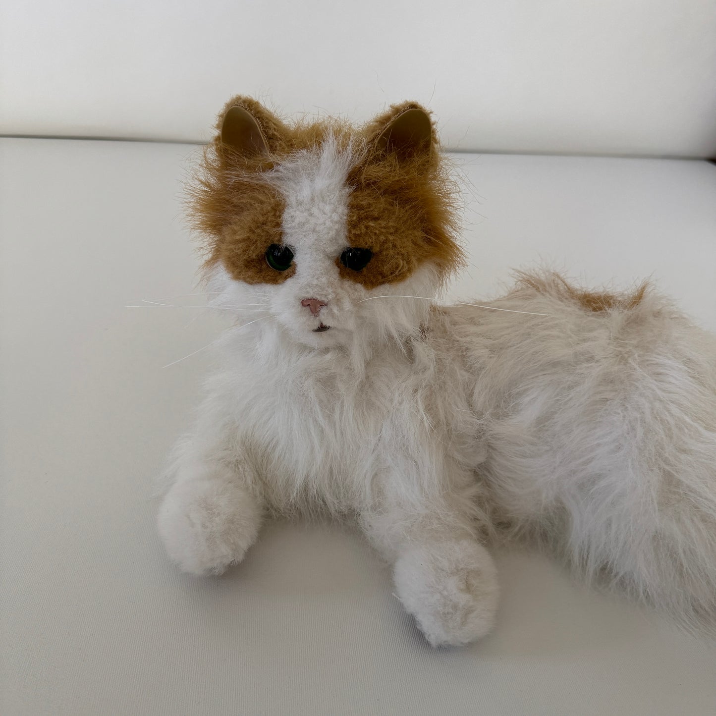 OB087B ORANGE & WHITE ELECTRONIC CAT
