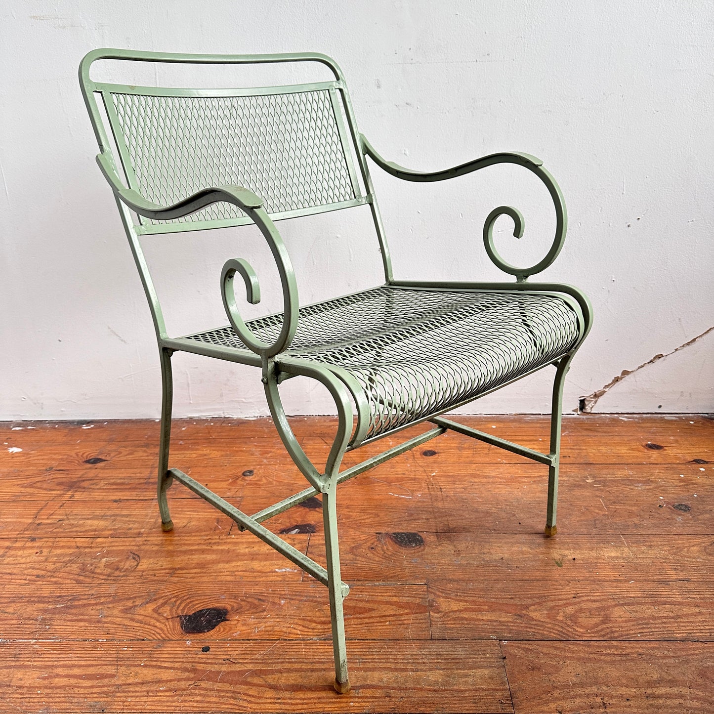 OD003 LIGHT GREEN OUTDOOR CHAIR WITH NESTING SIDE TABLES