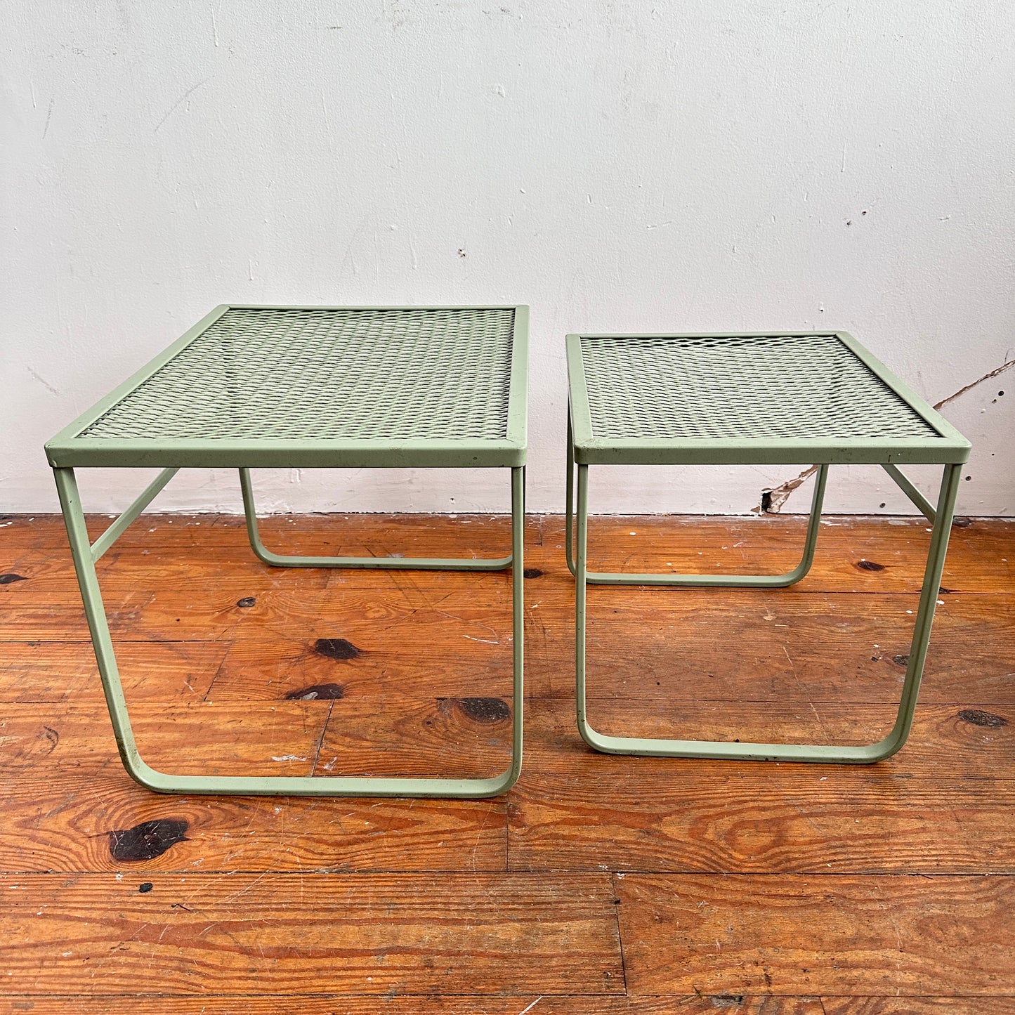 OD003 LIGHT GREEN OUTDOOR CHAIR WITH NESTING SIDE TABLES