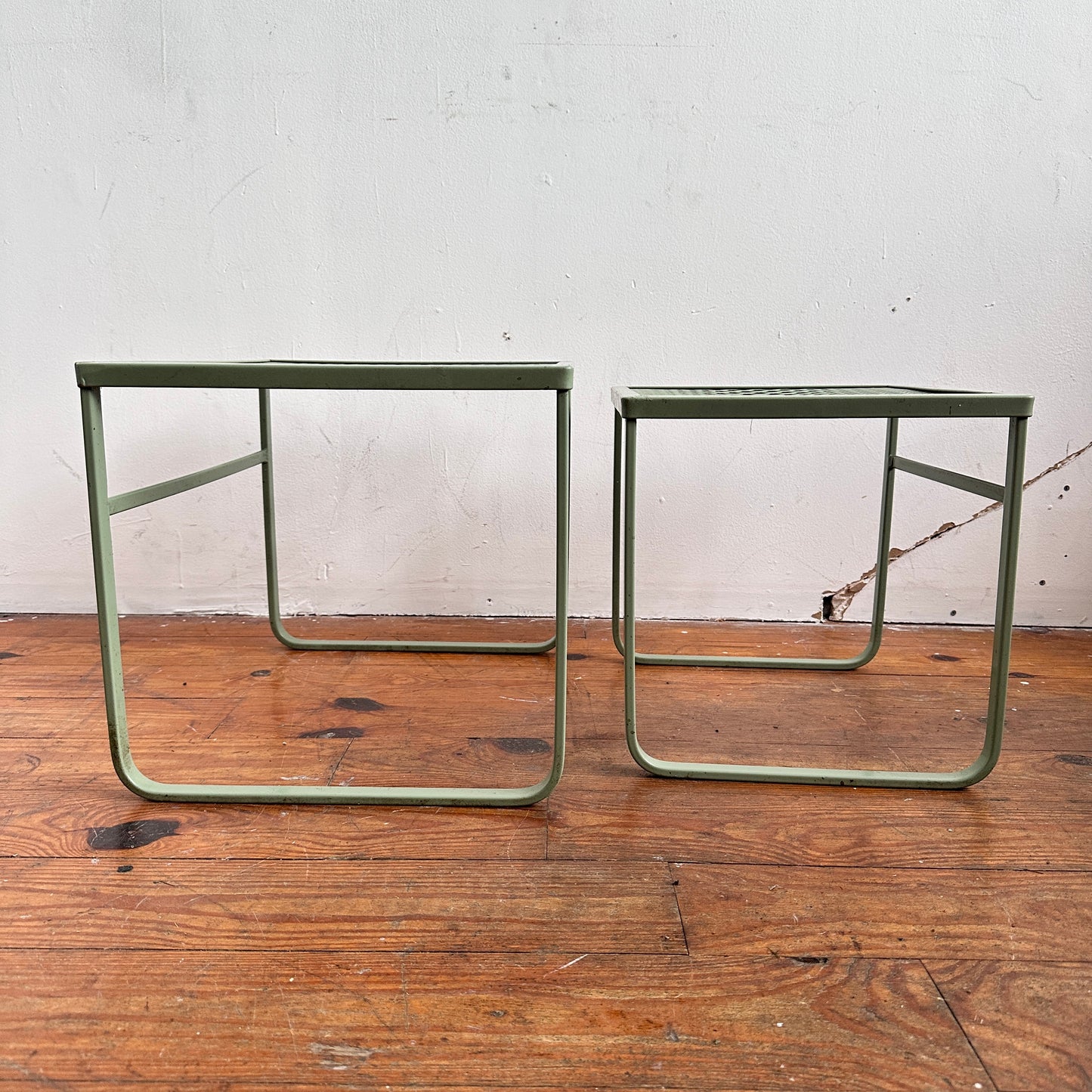 OD003 LIGHT GREEN OUTDOOR CHAIR WITH NESTING SIDE TABLES