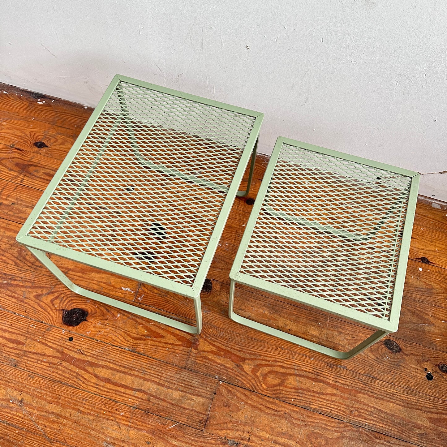 OD003 LIGHT GREEN OUTDOOR CHAIR WITH NESTING SIDE TABLES