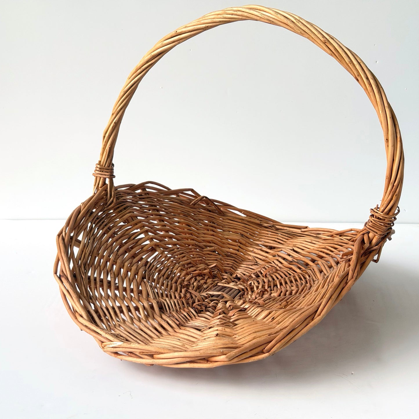 OD008 FIREWOOD BASKET WITH FIREWOOD