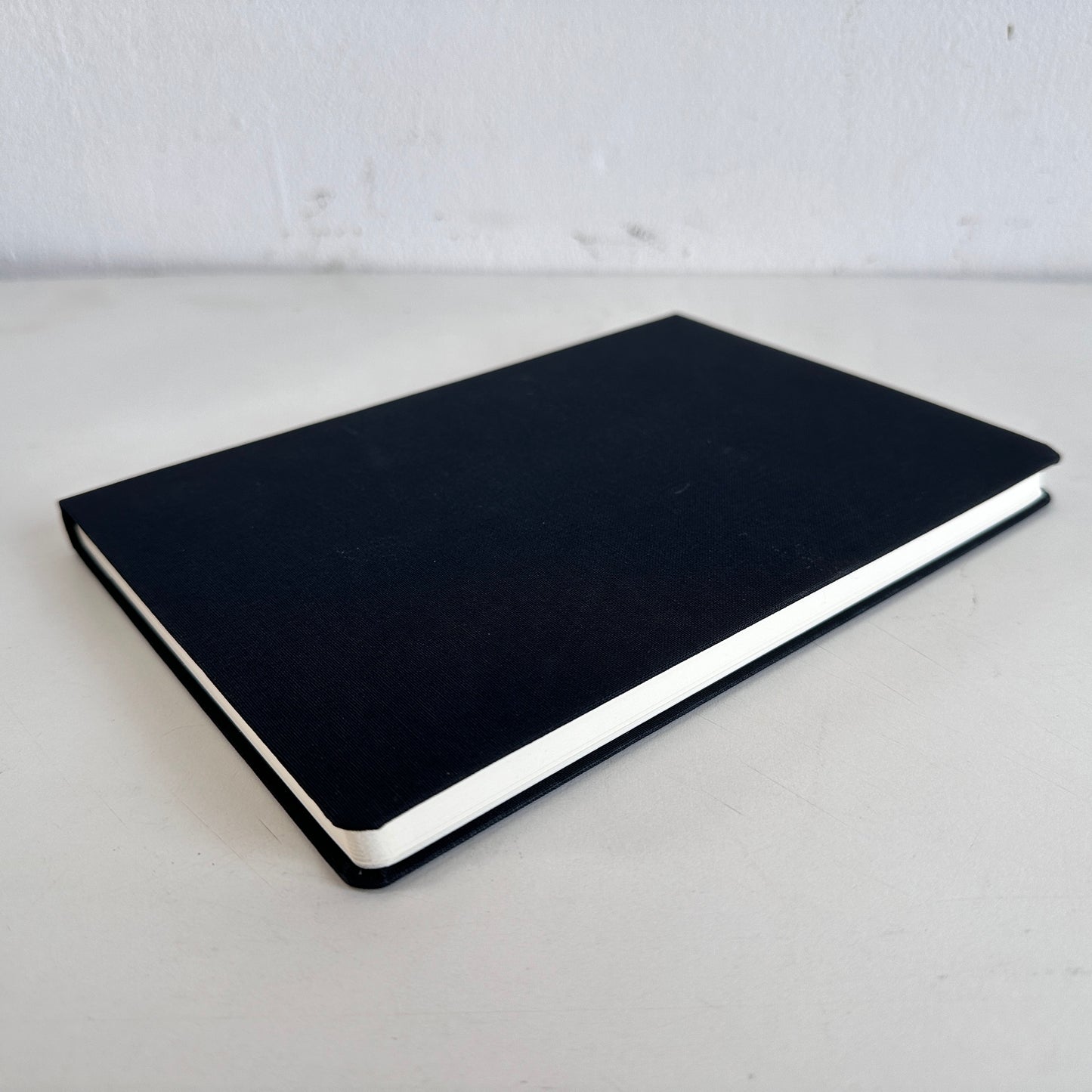 OF008 BLACK LINEN NOTEBOOK