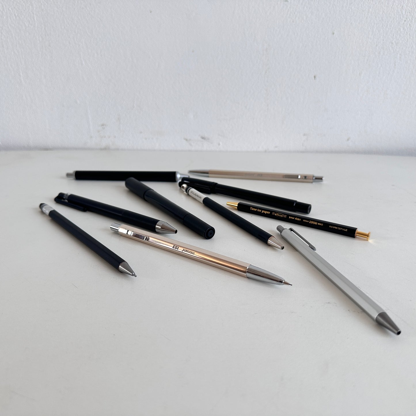 OF012 SET OF 10 PENS AND MECHANICAL PENCILS