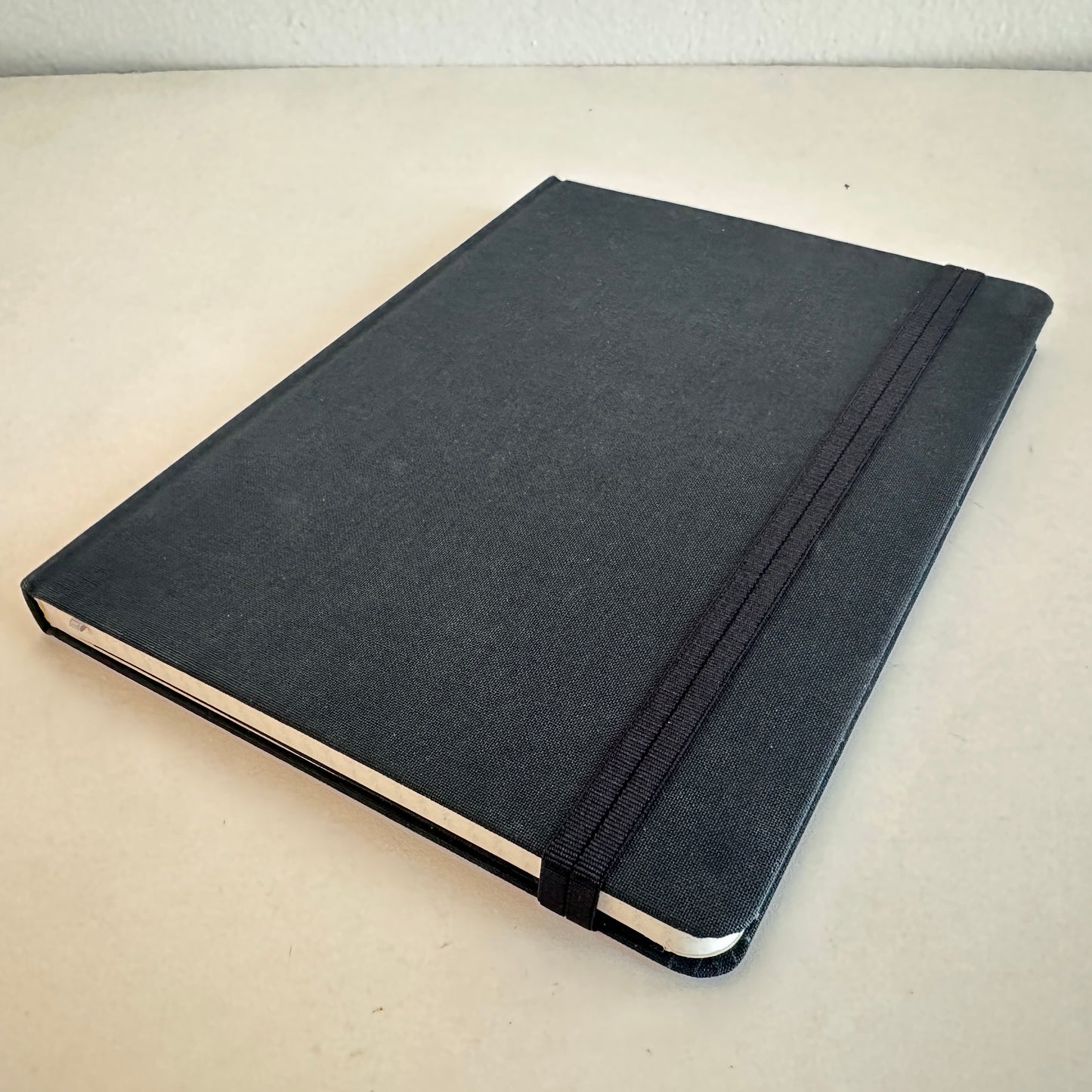 OF018 BLACK LINEN GRAPH PAPER NOTEBOOK