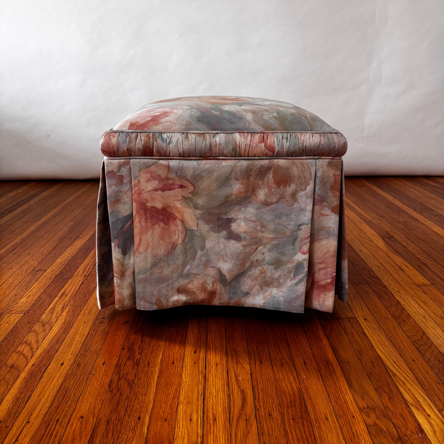 OT001 FLORAL OTTOMAN