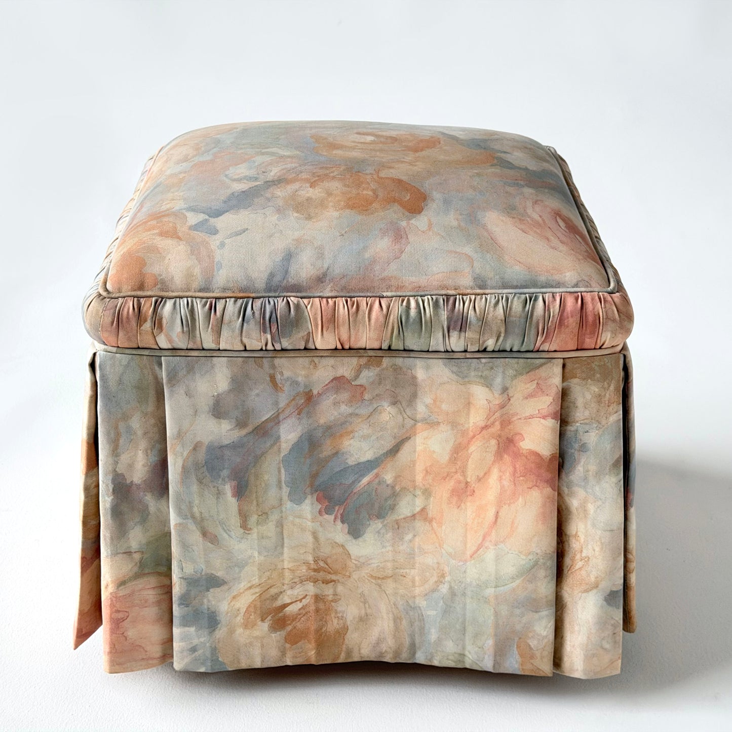 OT001 FLORAL OTTOMAN