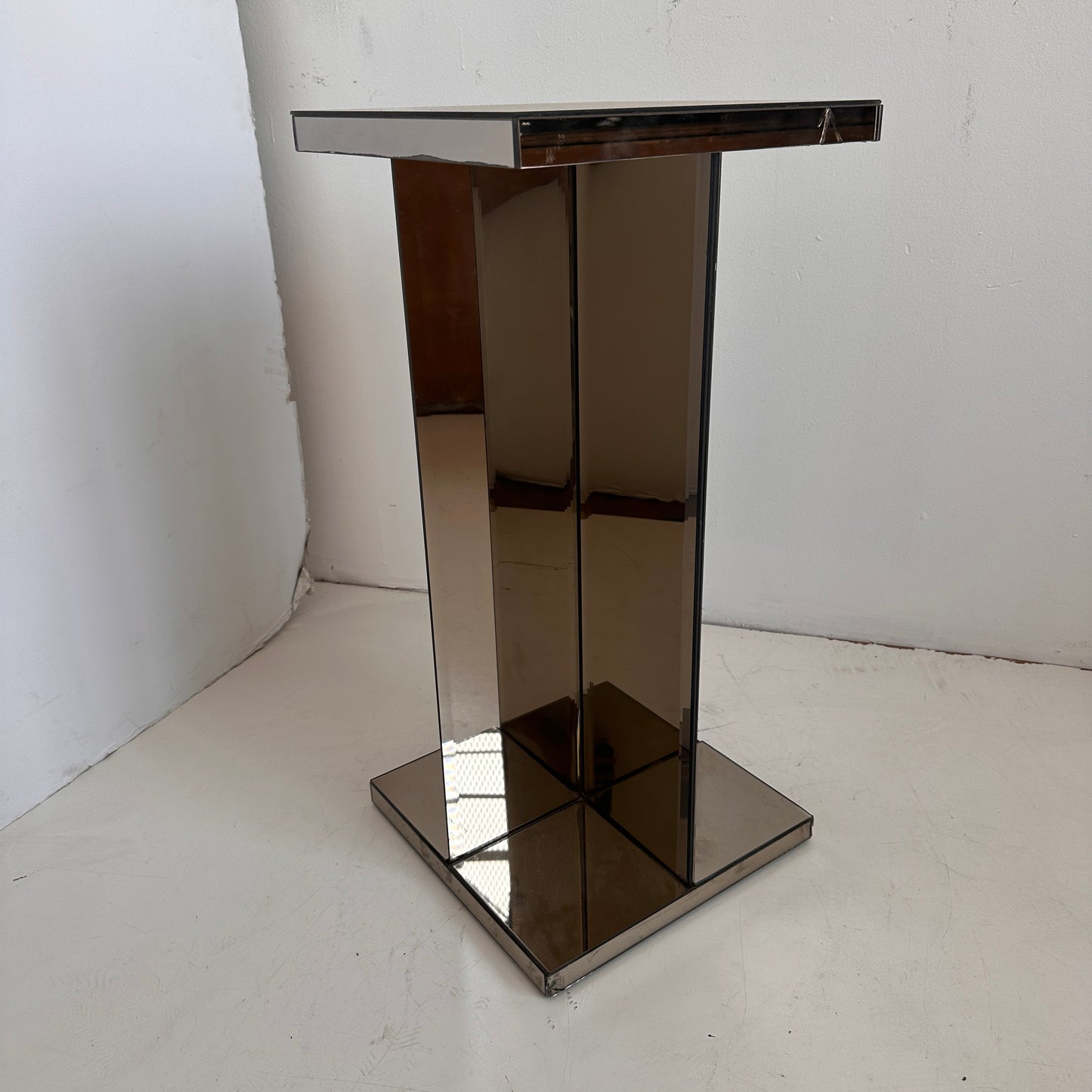 PD004 SMOKED MIRROR PEDESTAL