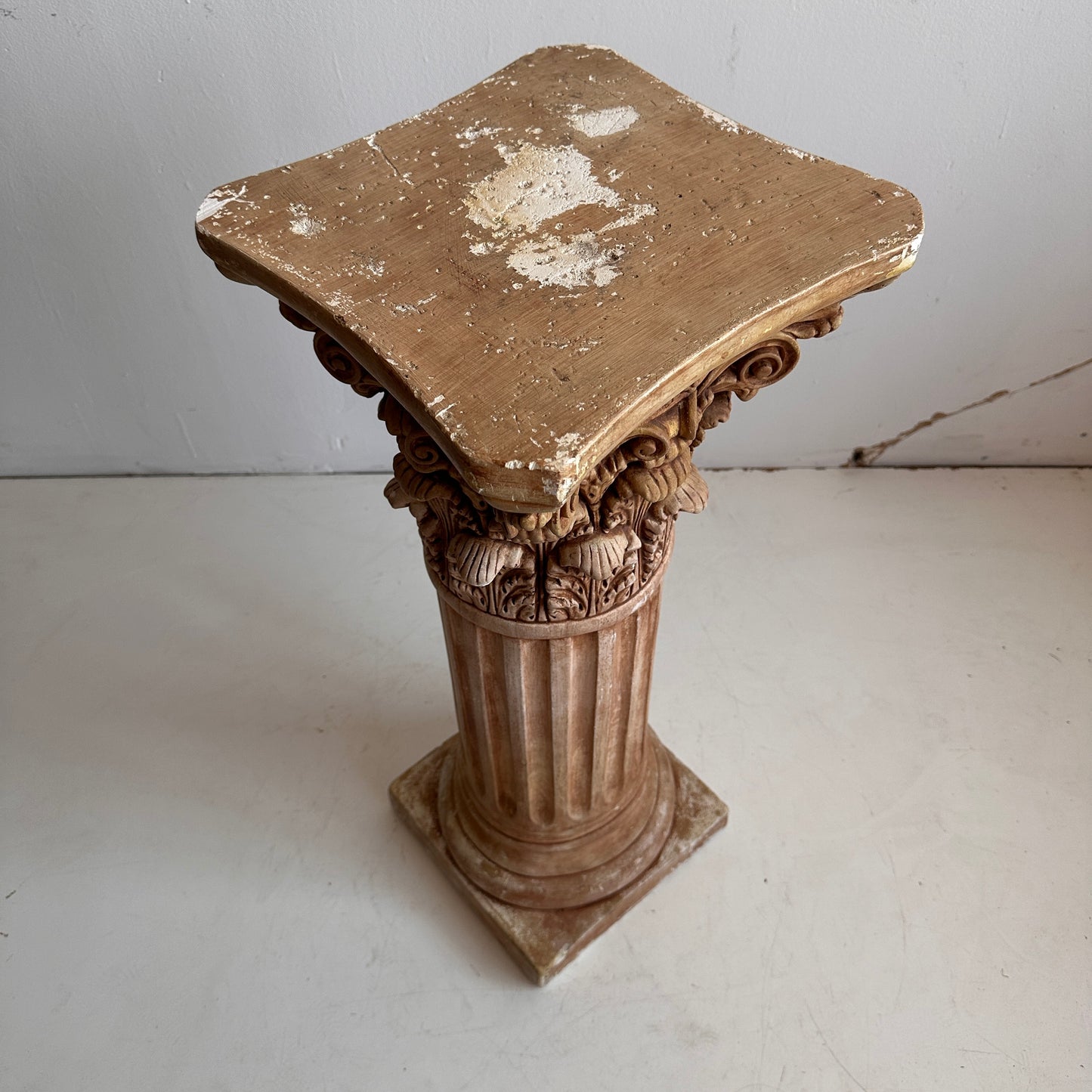 PD008 LIGHT BROWN PATINA CORINTHIAN PEDESTAL