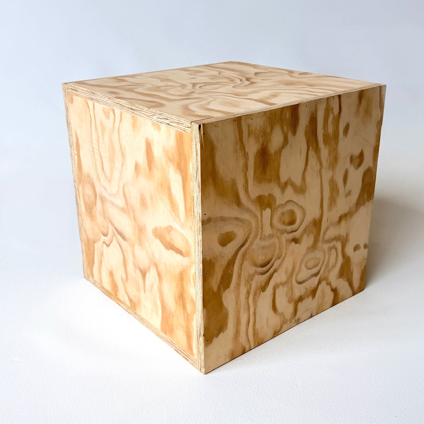 PD018 PLYWOOD CUBE