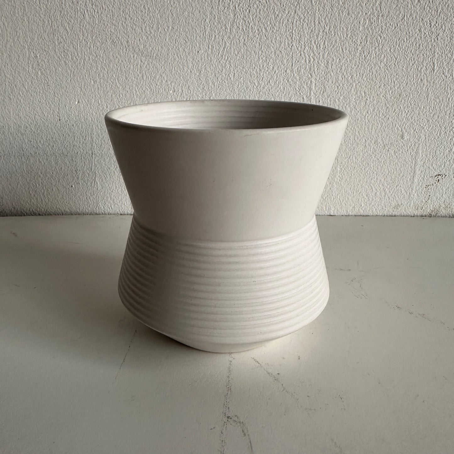 PL010 SET OF THREE BOWLES WHITE PLANTERS