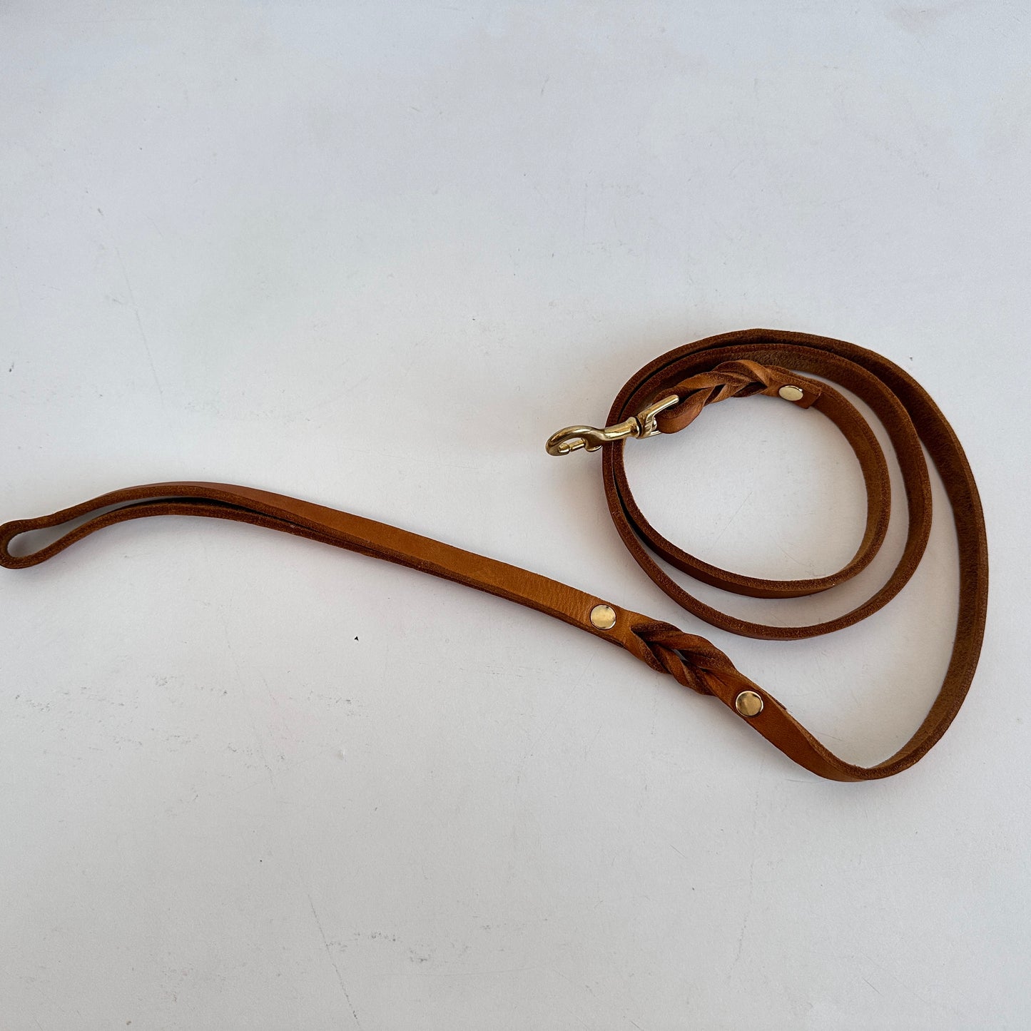 PT004 TAN LEATHER DOG LEASH