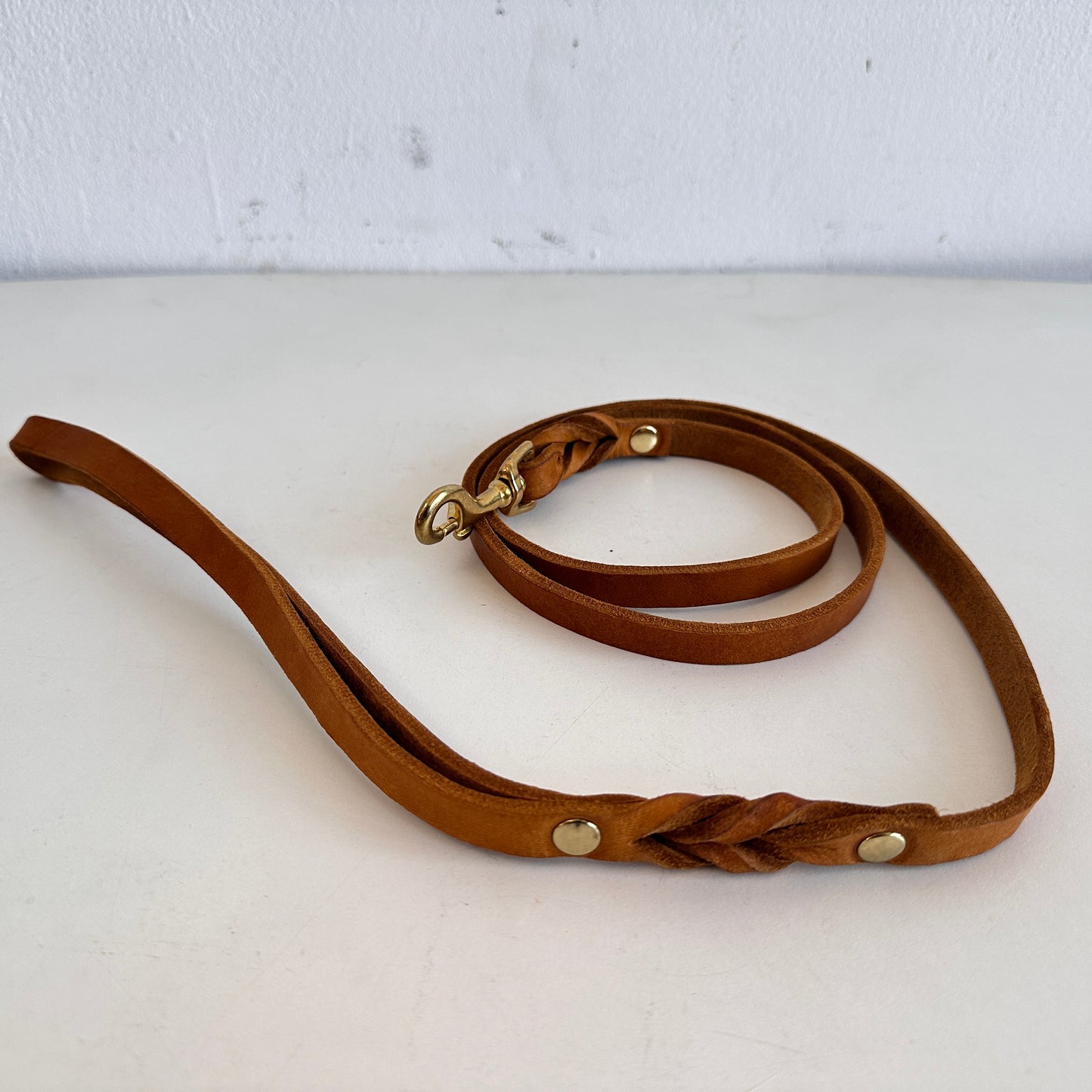 PT004 TAN LEATHER DOG LEASH