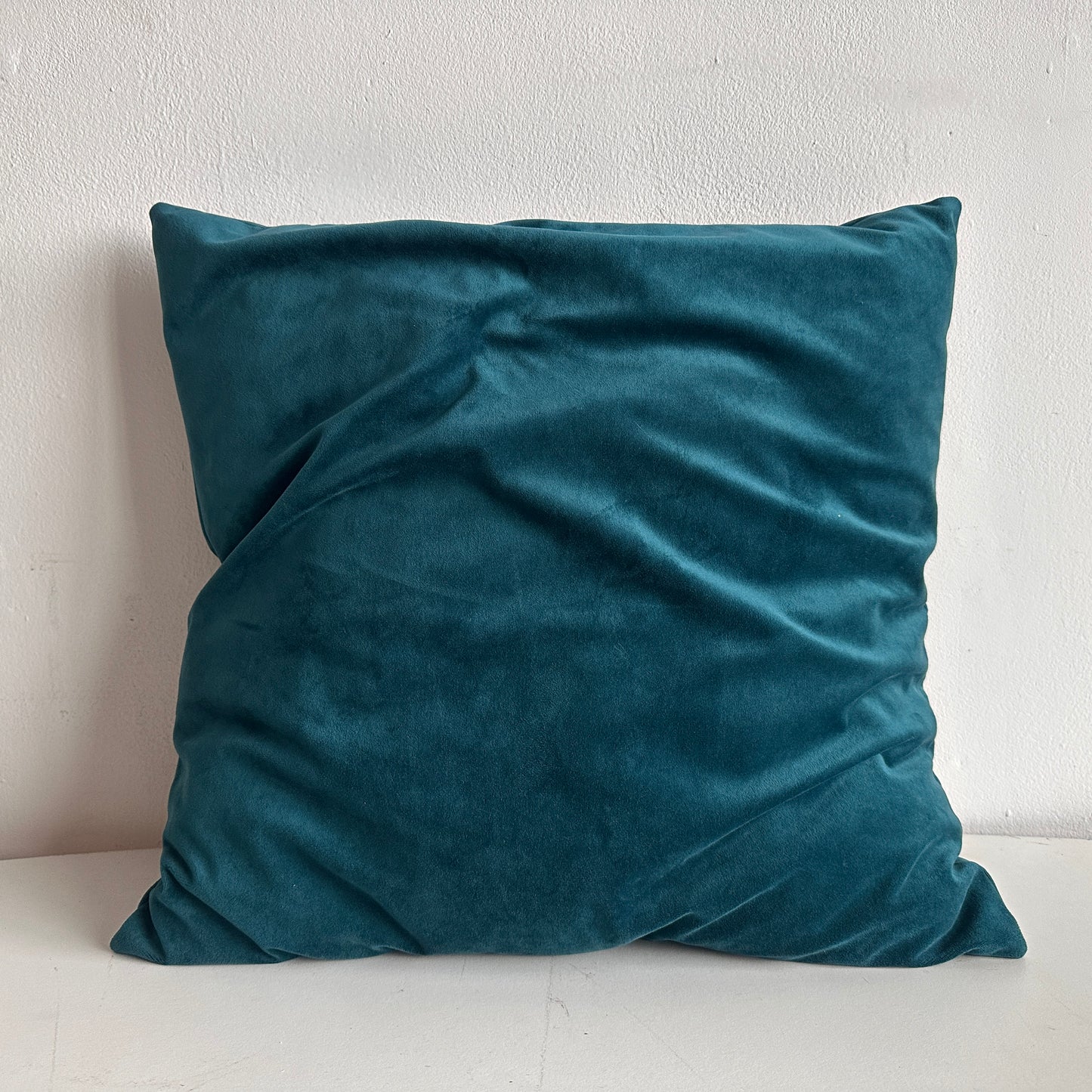 PW001 PAIR OF TEAL VELVET PILLOWS