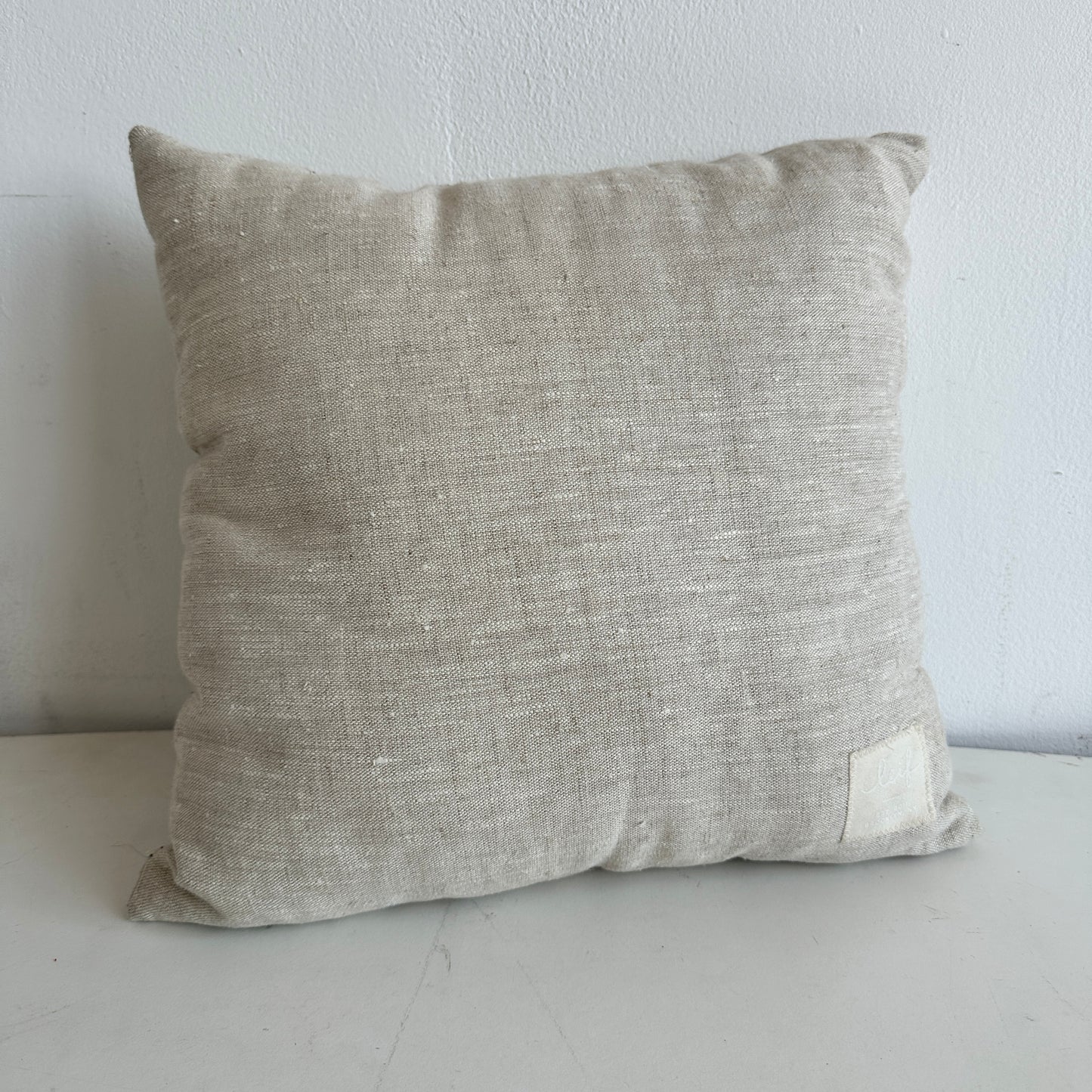 PW009 WHITE WITH NAVY LINE STITCHING PATTERN PILLOW