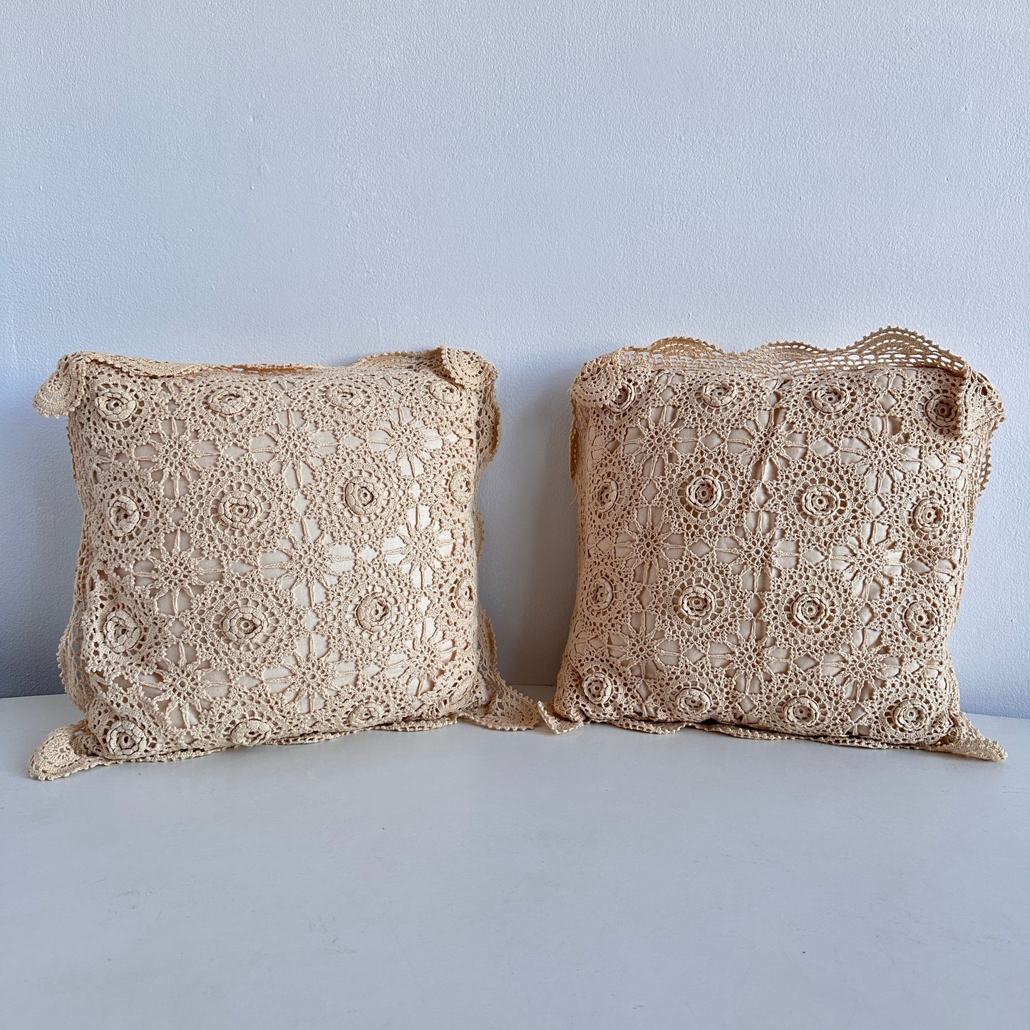 PW034 PAIR OF CREAM CROCHETED PILLOWS