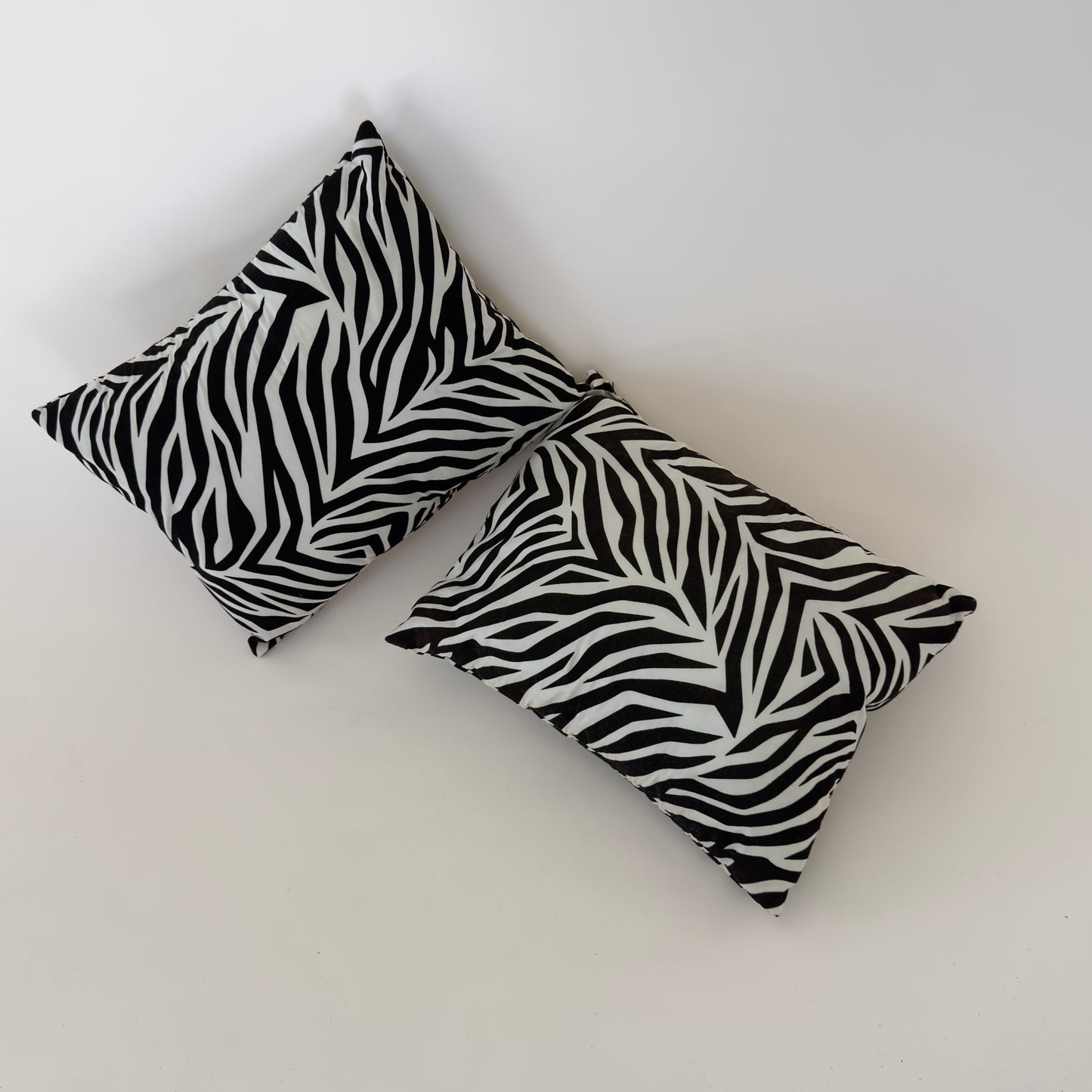 PW035 SET OF TWO ZEBRA PRINT PILLOWS