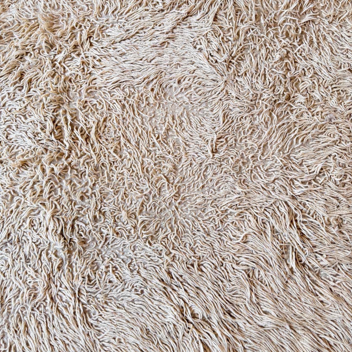 RF009 8' X 11' VINTAGE LIGHT TAN FLOKATI RUG