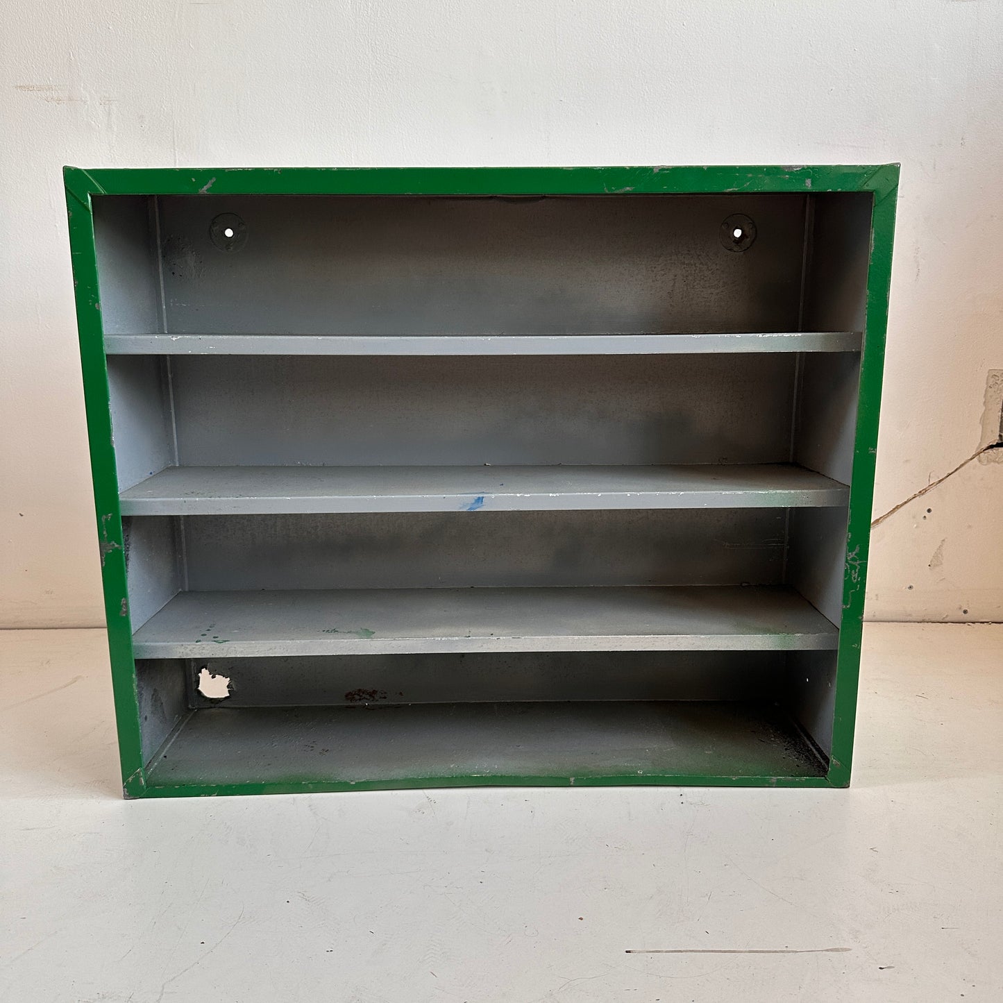 SH001 GREEN DISTRESSED SHELF