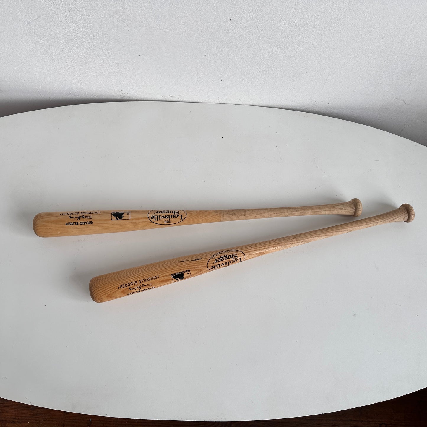 SP008 SET OF TWO LOUISVILLE SLUGGER BASEBALL BATS