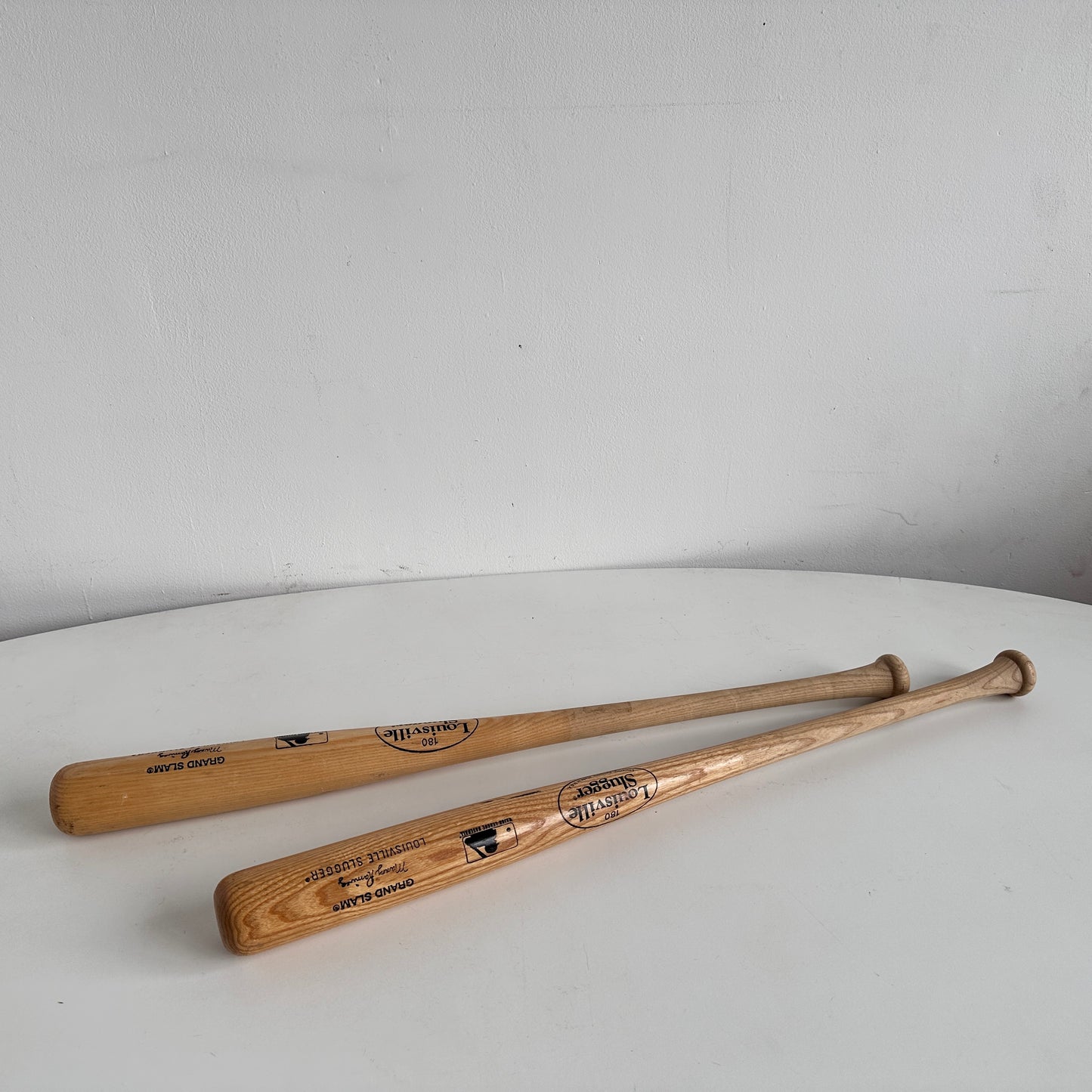 SP008 SET OF TWO LOUISVILLE SLUGGER BASEBALL BATS