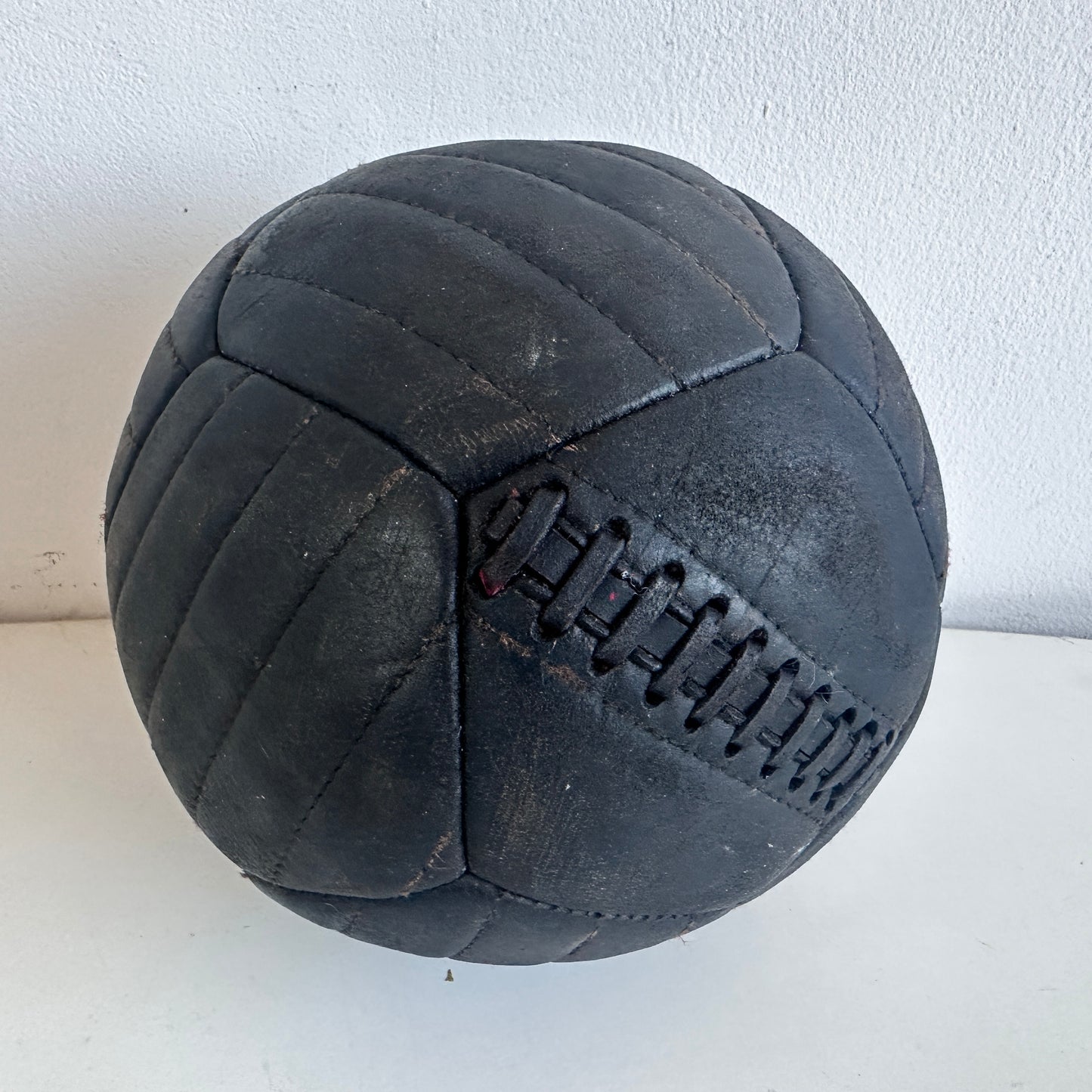 SP016 BLACK LEATHER FOOTBALL