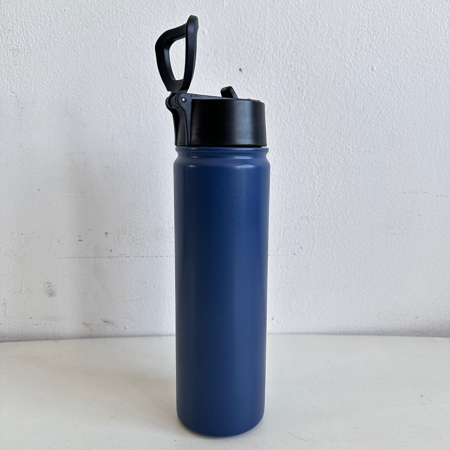 SP026 BLUE WATER BOTTLE WITH BLACK LID