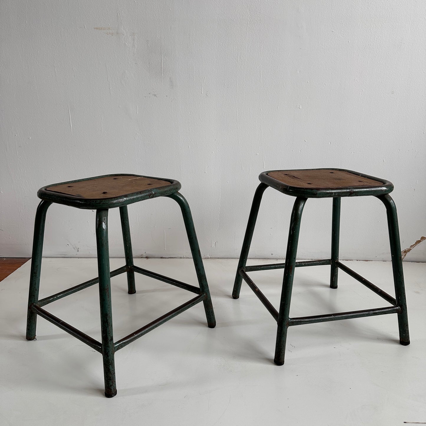 ST005 DERRIERE STOOLS