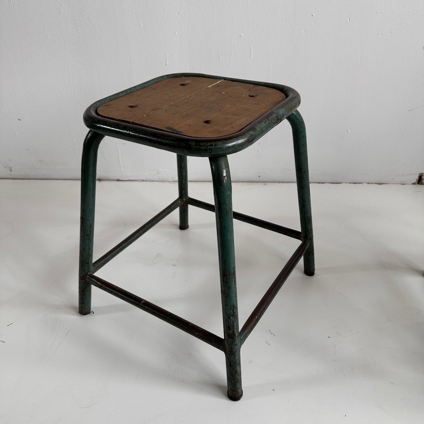 ST005 DERRIERE STOOLS