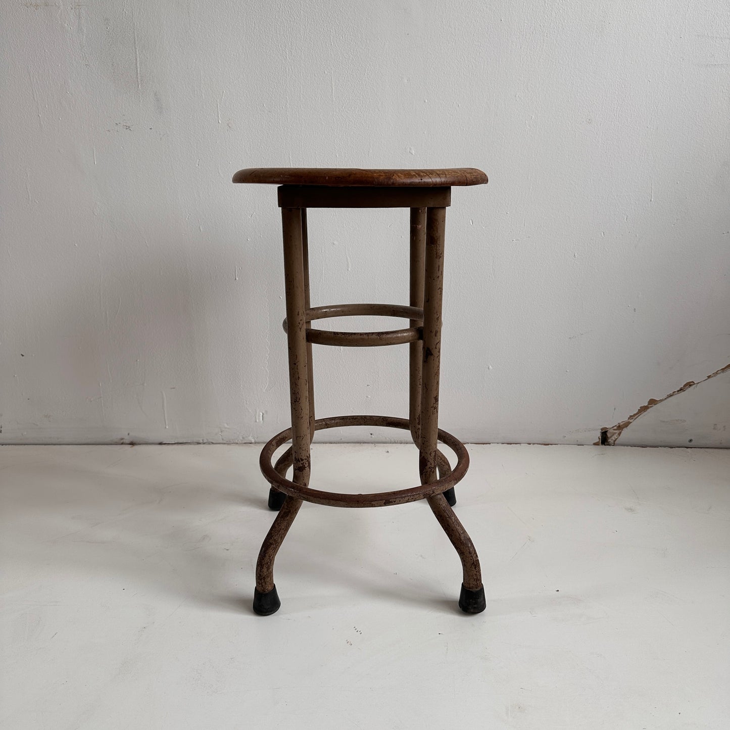 ST009 RETRO METAL STOOL WITH WOOD SEAT