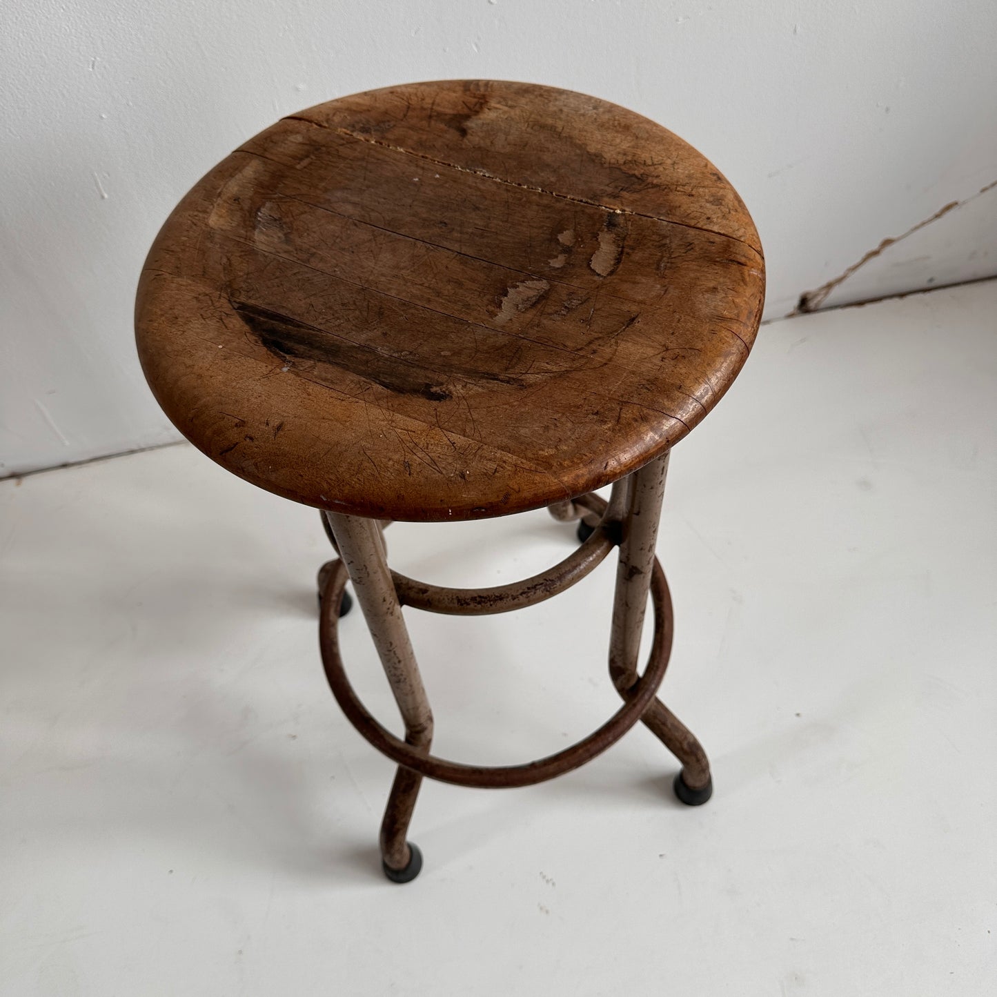 ST009 RETRO METAL STOOL WITH WOOD SEAT