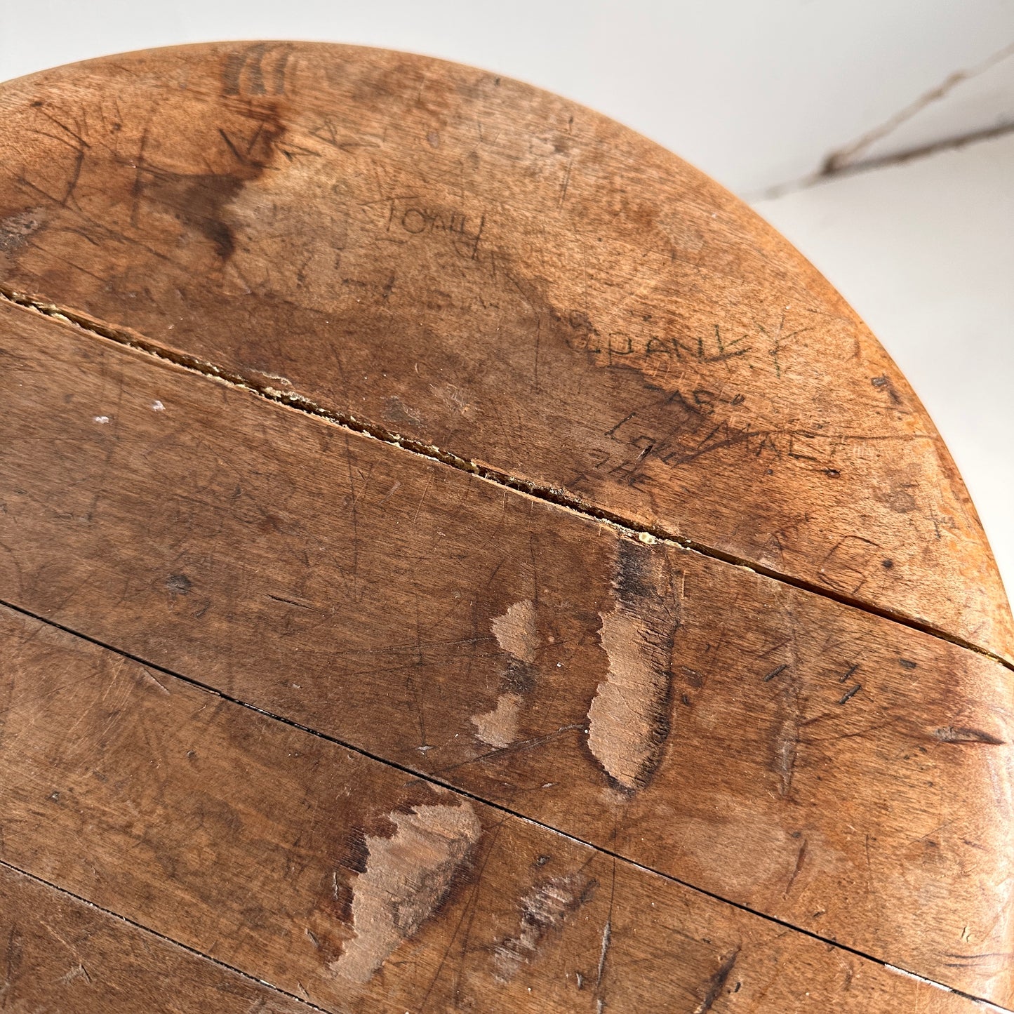 ST009 RETRO METAL STOOL WITH WOOD SEAT