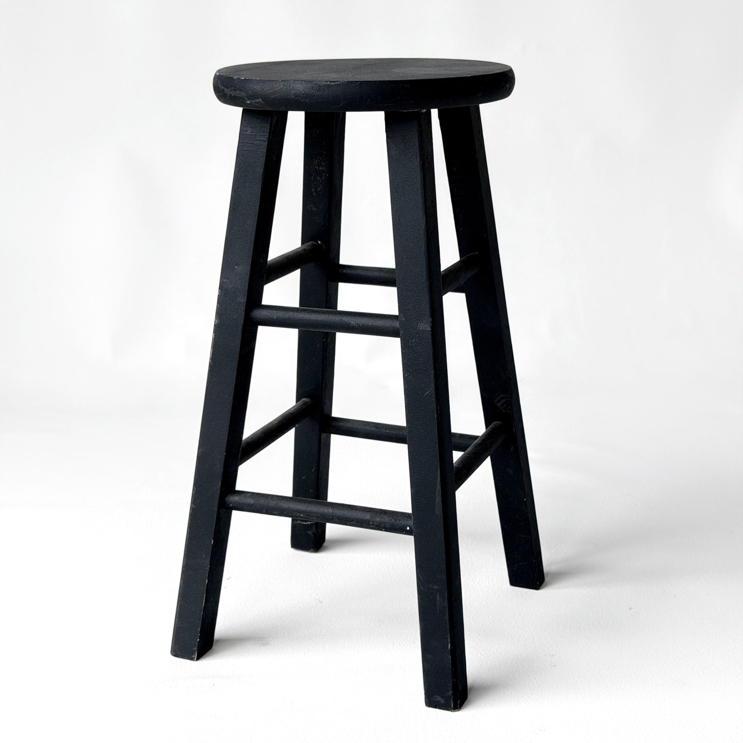 ST014 PAINTABLE QUIF STOOL