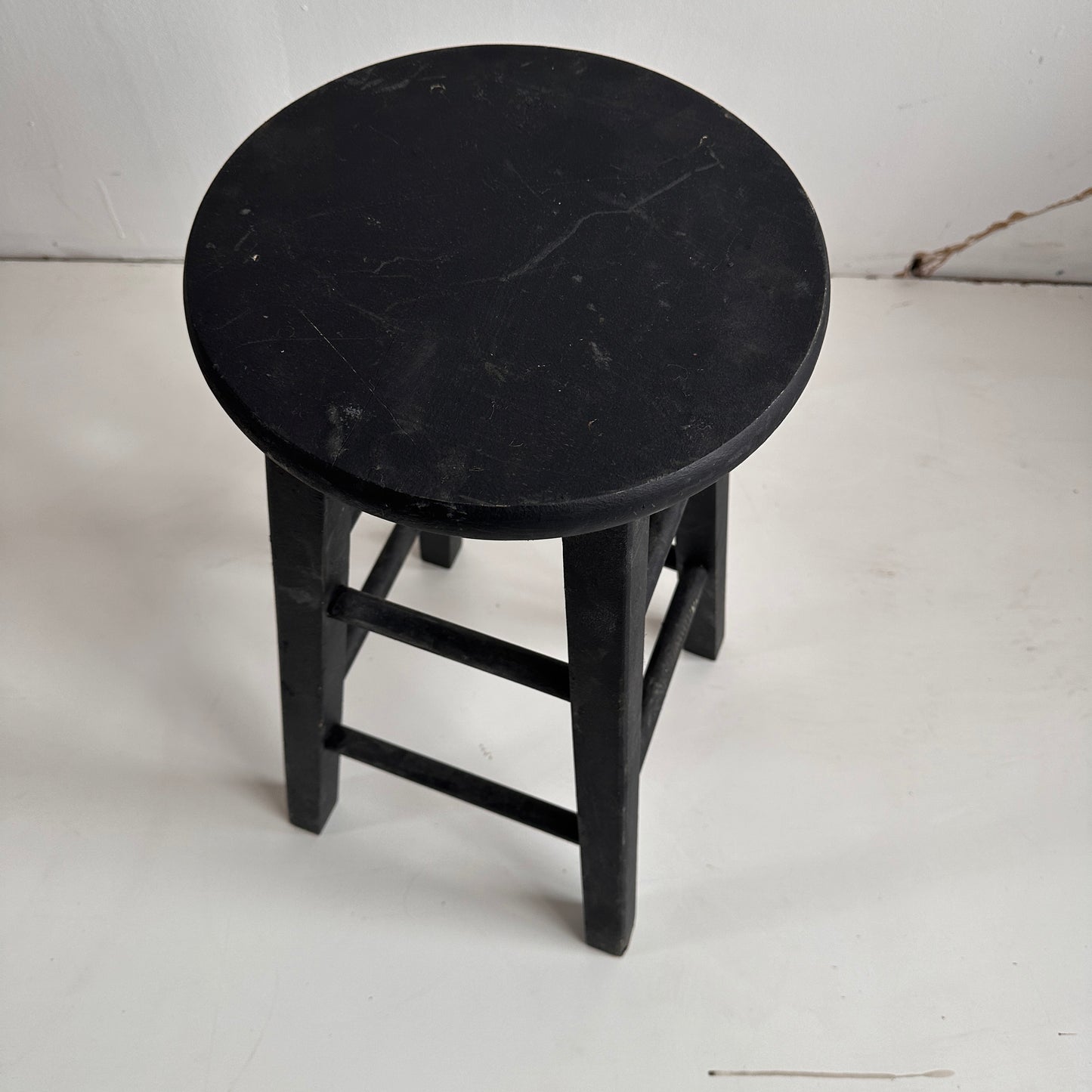 ST014 PAINTABLE QUIF STOOL