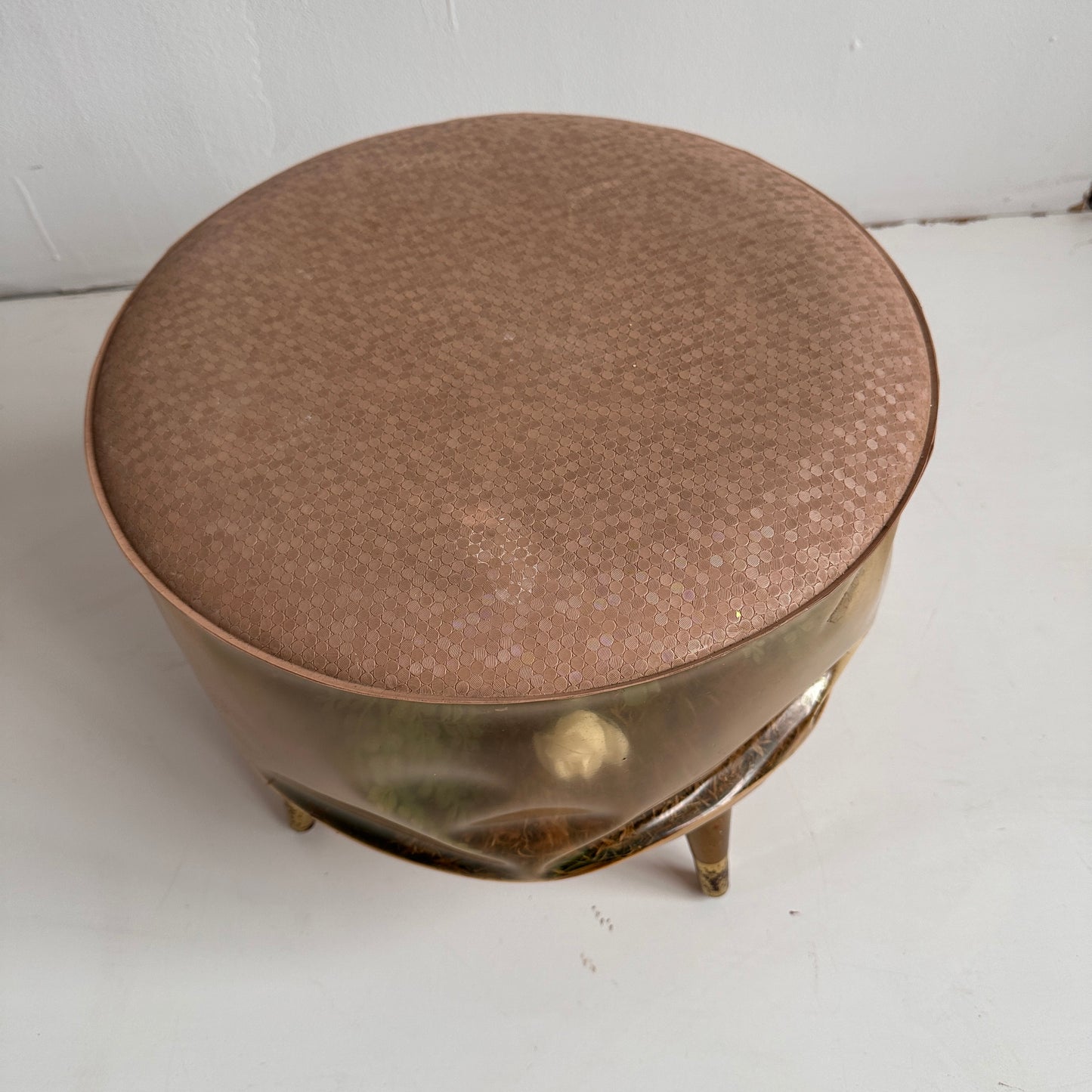 ST015 INFLATABLE FLOWER STOOL