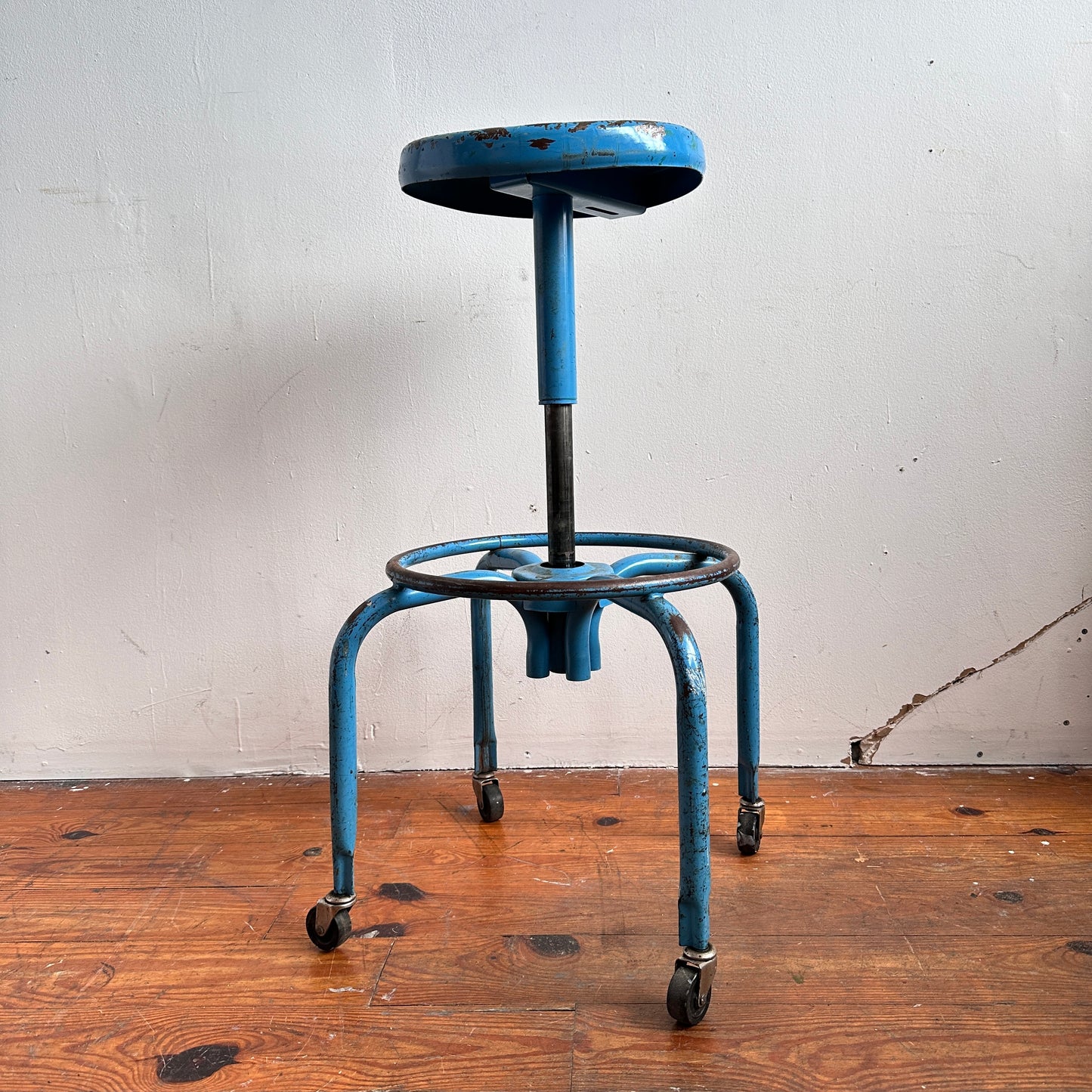 ST022 LIGHT BLUE SWIVEL SHOP STOOL