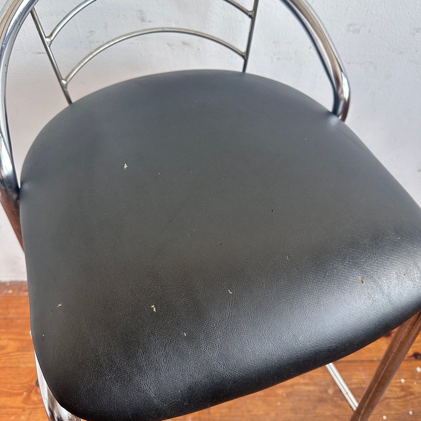 ST031 BLACK AND CHROME BAUHAUS BAR STOOL