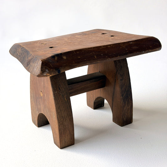 ST034 ANTIQUE WOOD FOOT STOOL