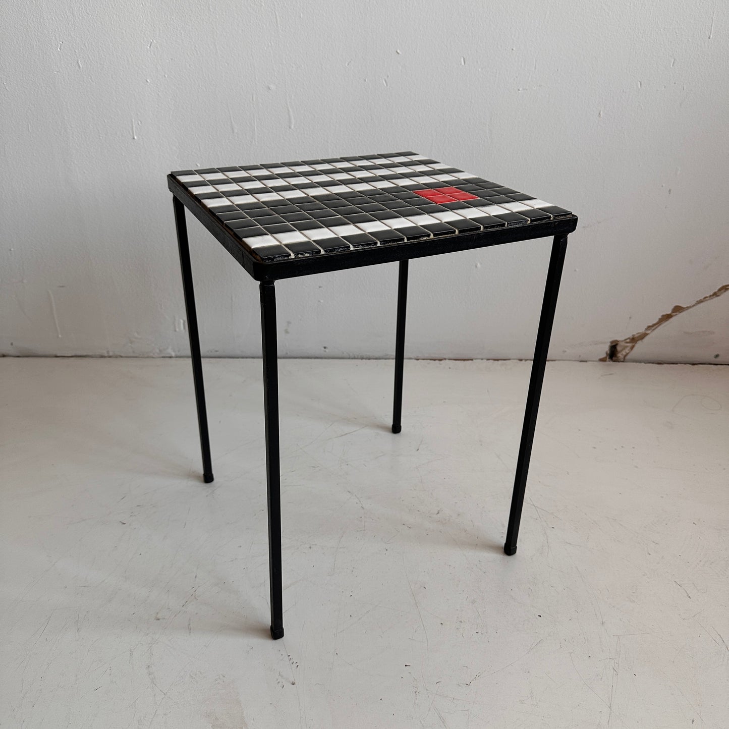TB006 MODERNIST IRON FRAME & CERAMIC TILE TOP SIDE TABLES
