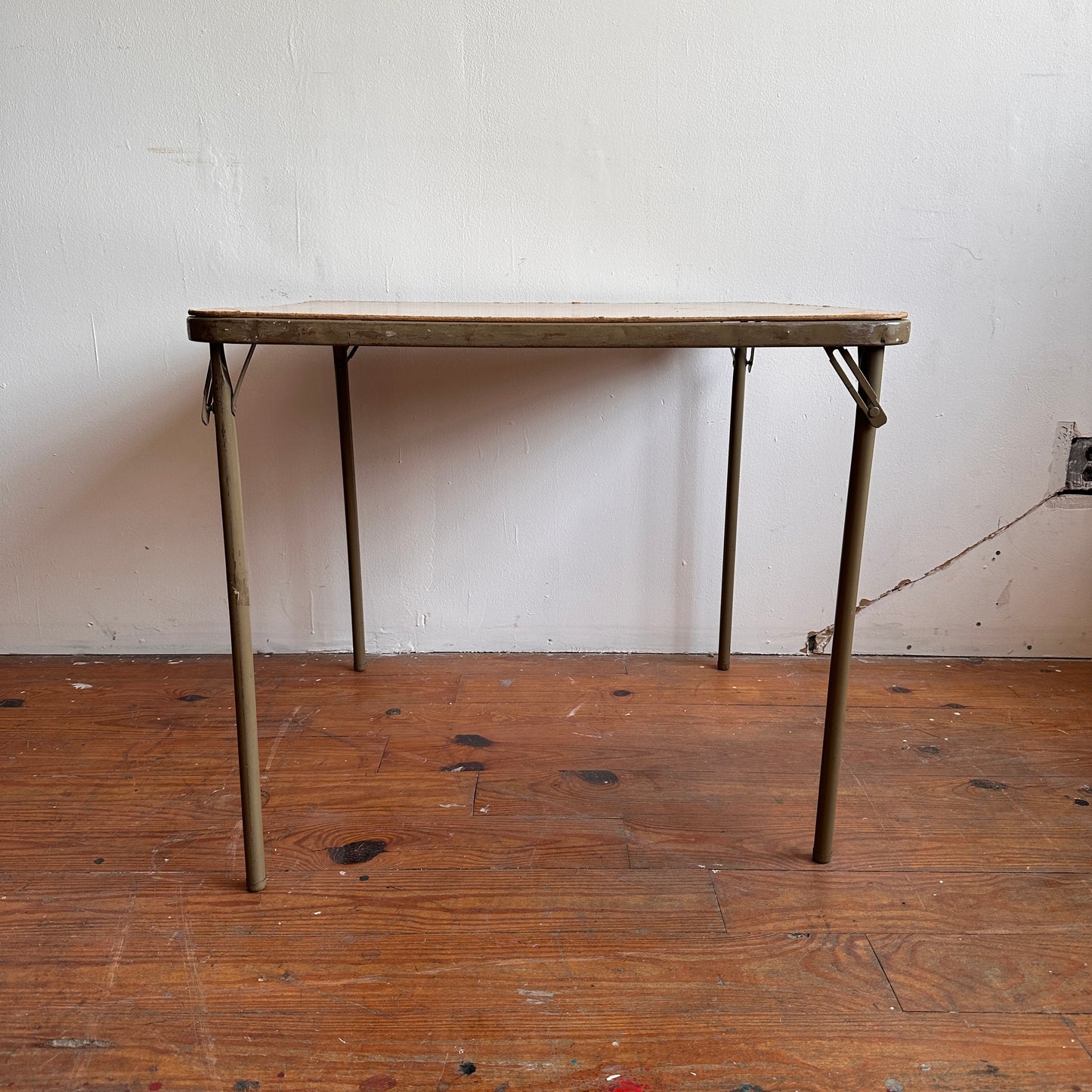 TB008 BILL BOTTRIELL FOLDING CARD TABLE