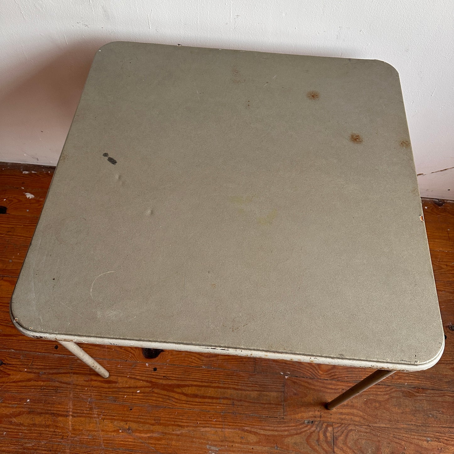 TB010 ZINOVIEV GREY TOP FOLDING CARD TABLE