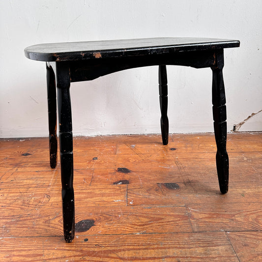 TB016 BLACK WOODEN SIDE TABLE