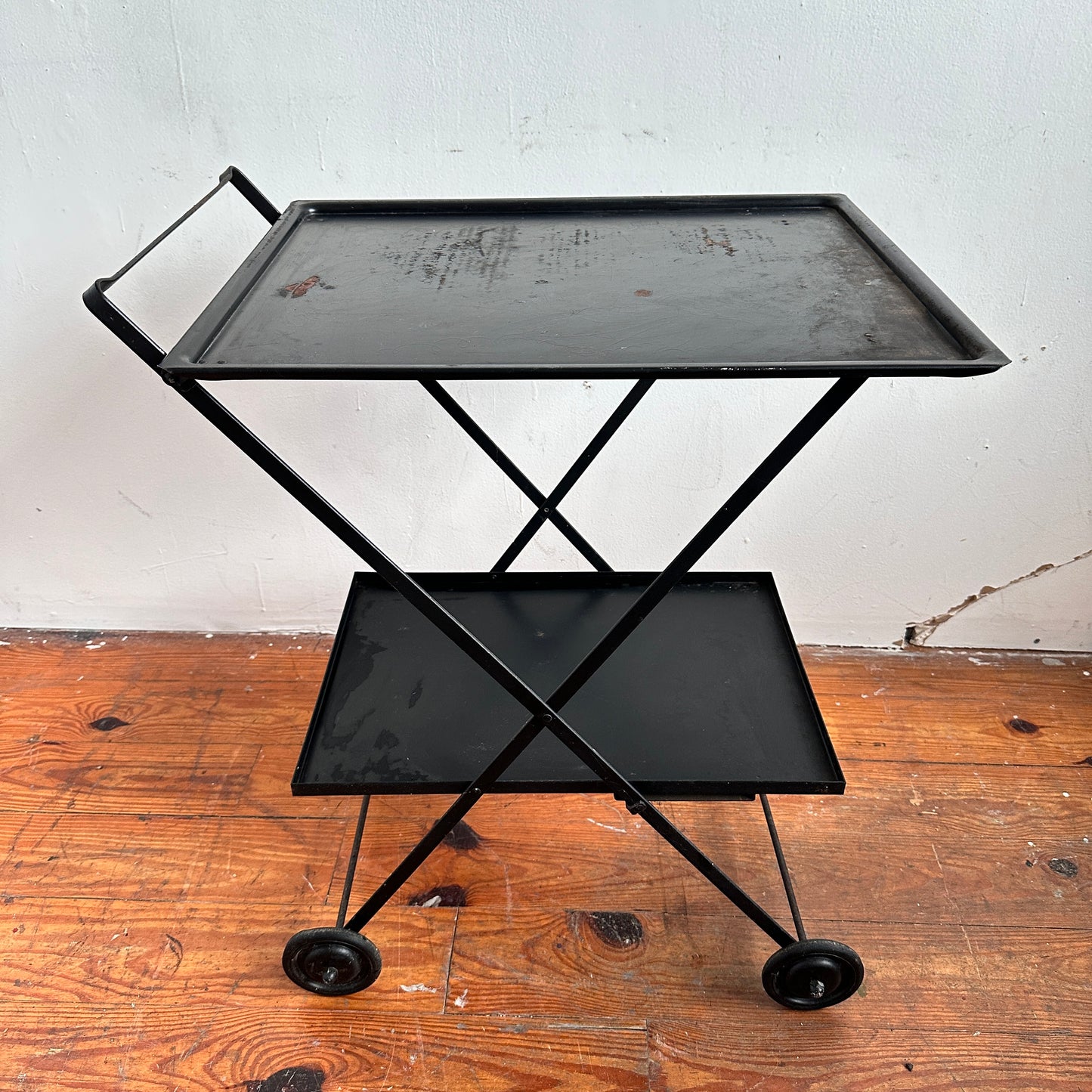 TB017 BLACK IRON GARDEN BAR CART