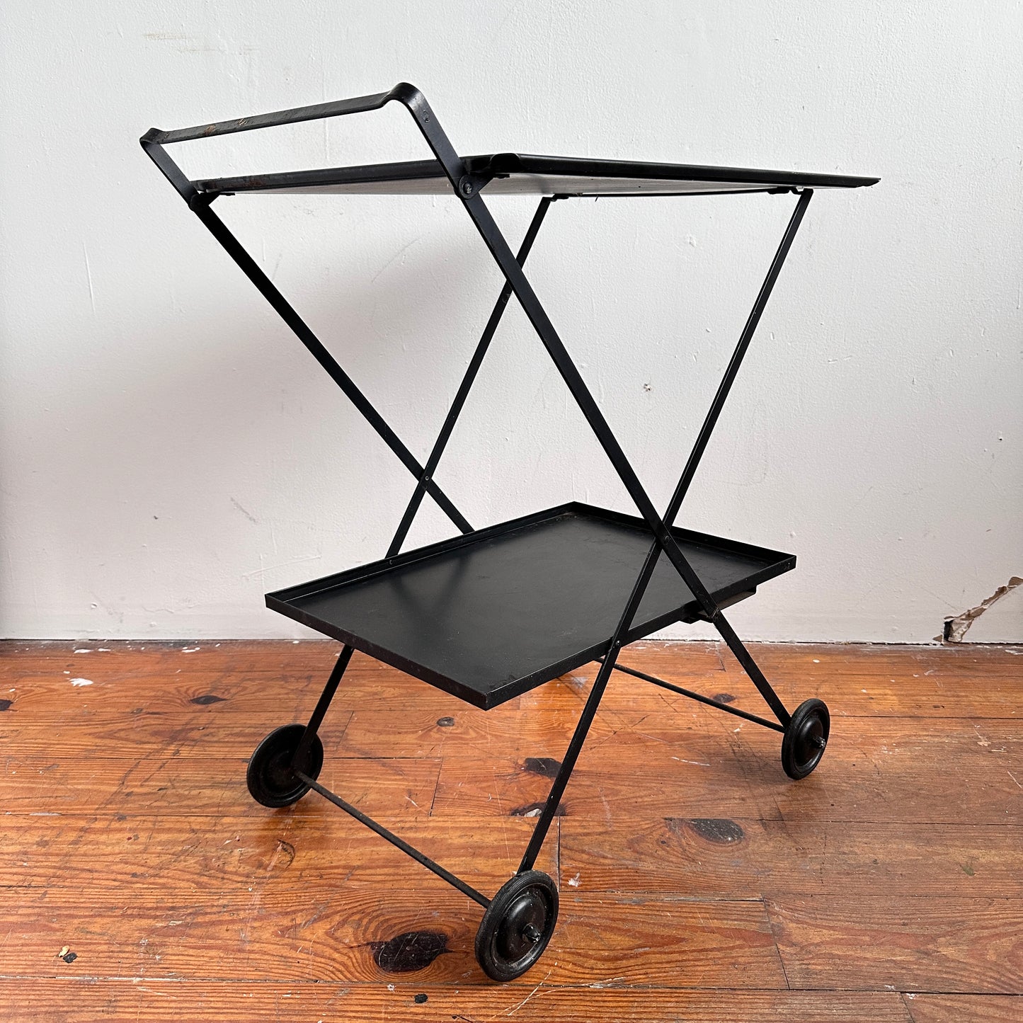 TB017 BLACK IRON GARDEN BAR CART