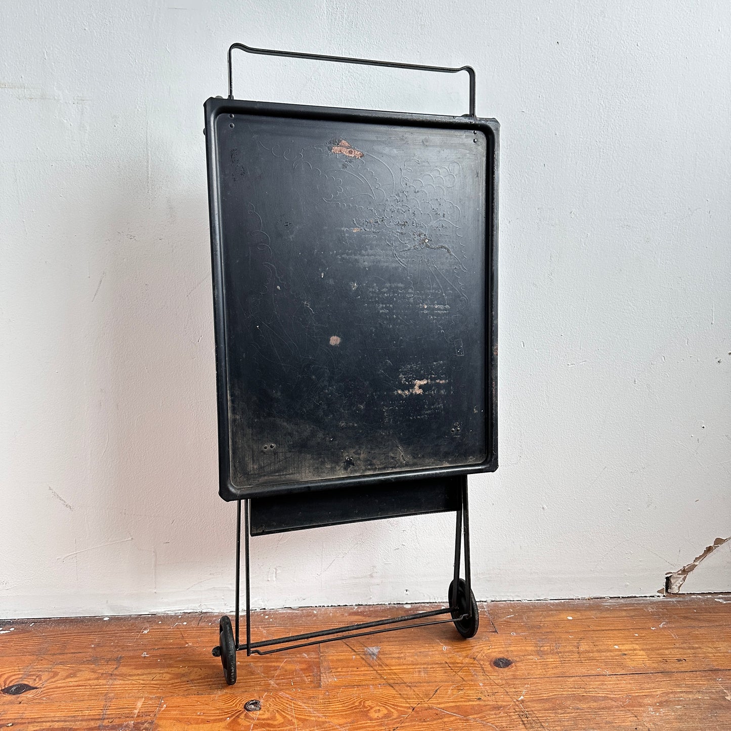 TB017 BLACK IRON GARDEN BAR CART