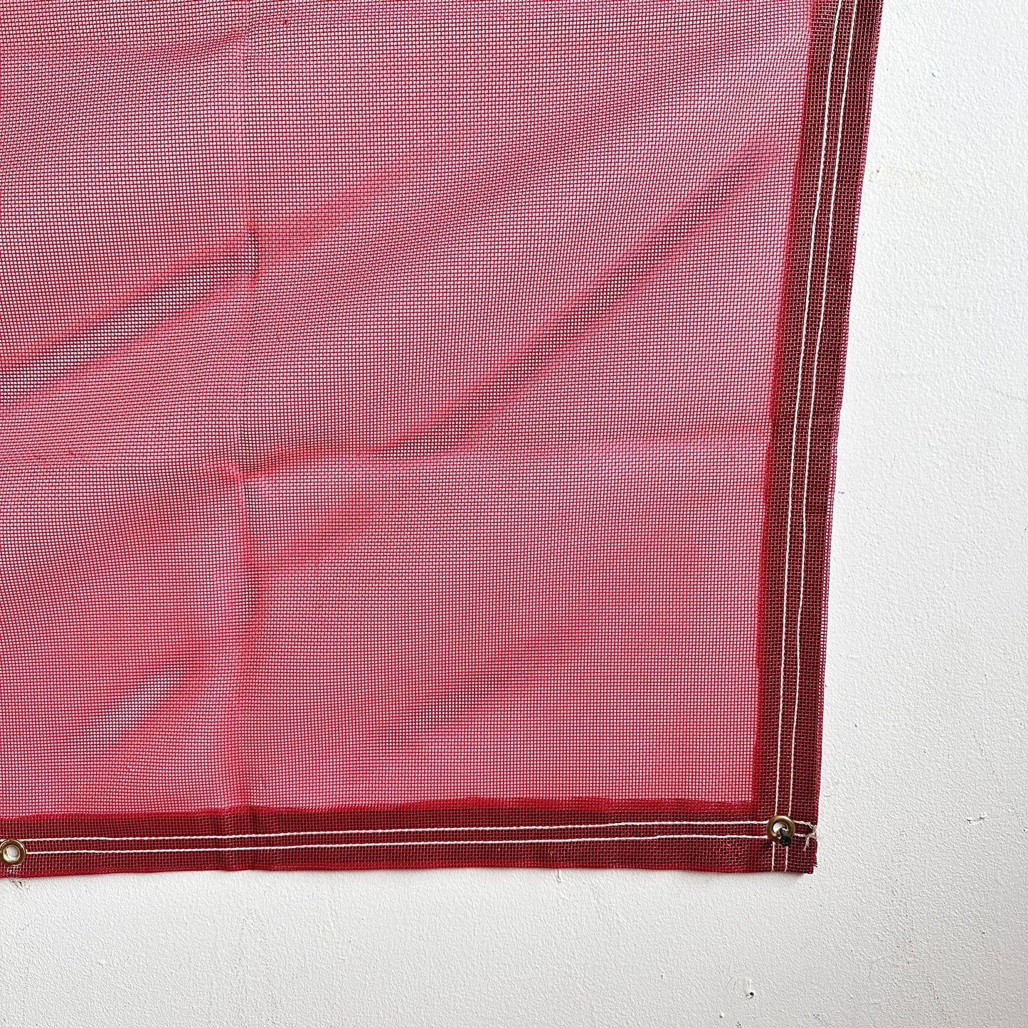 TP002 8' X 6' RED MESH TARP